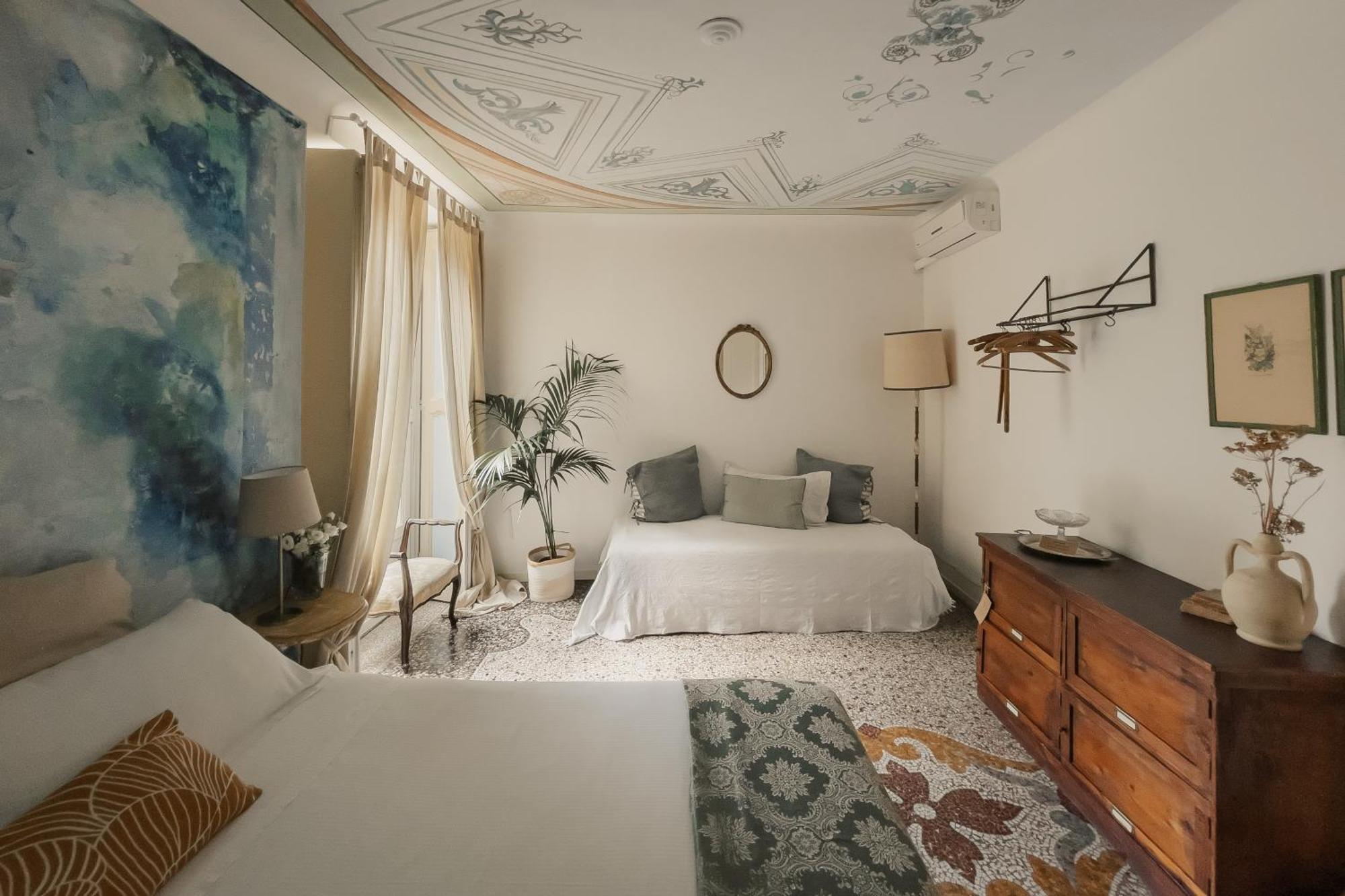 Double Room Private External Bathroom