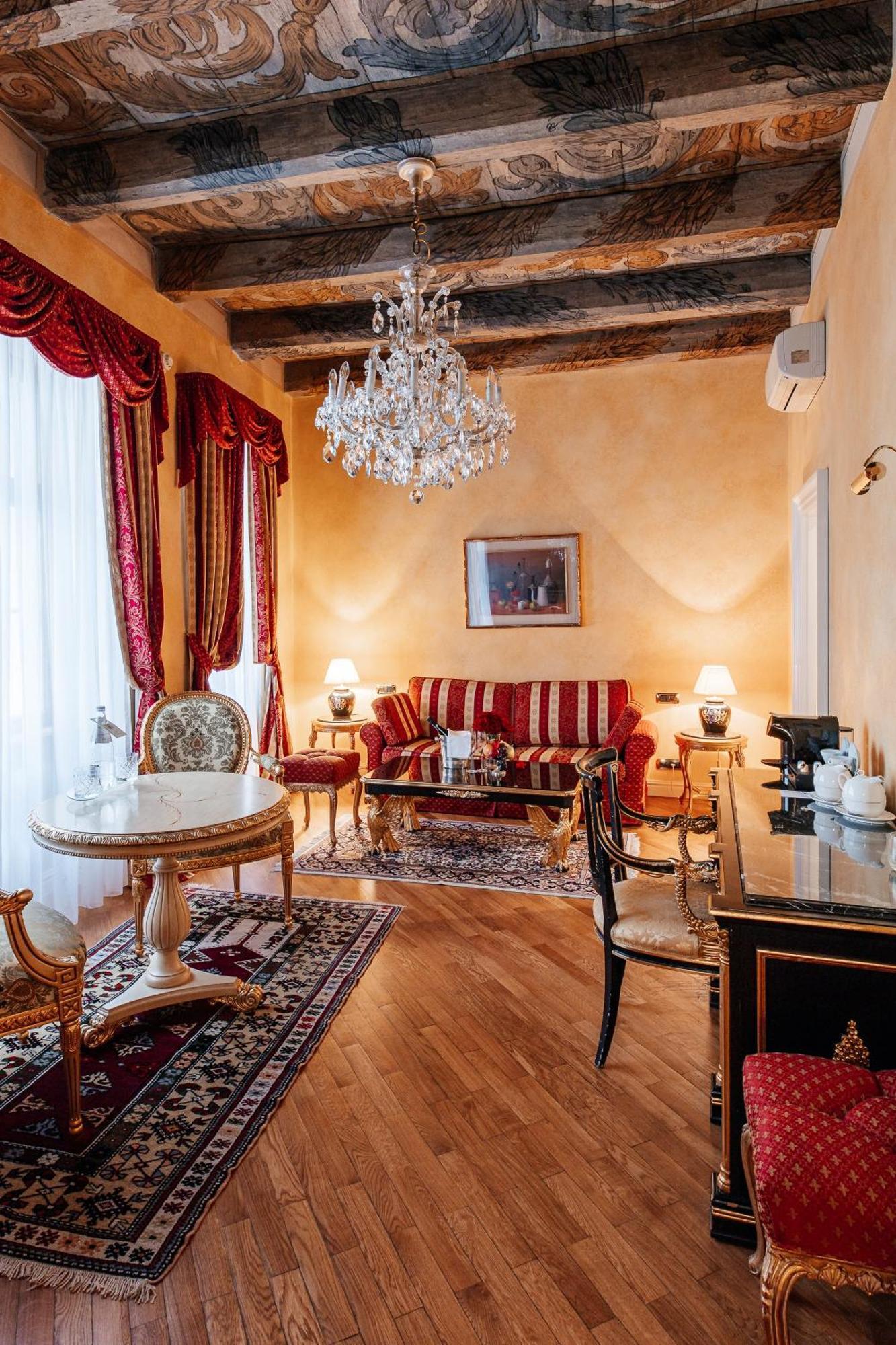 Royal Suite