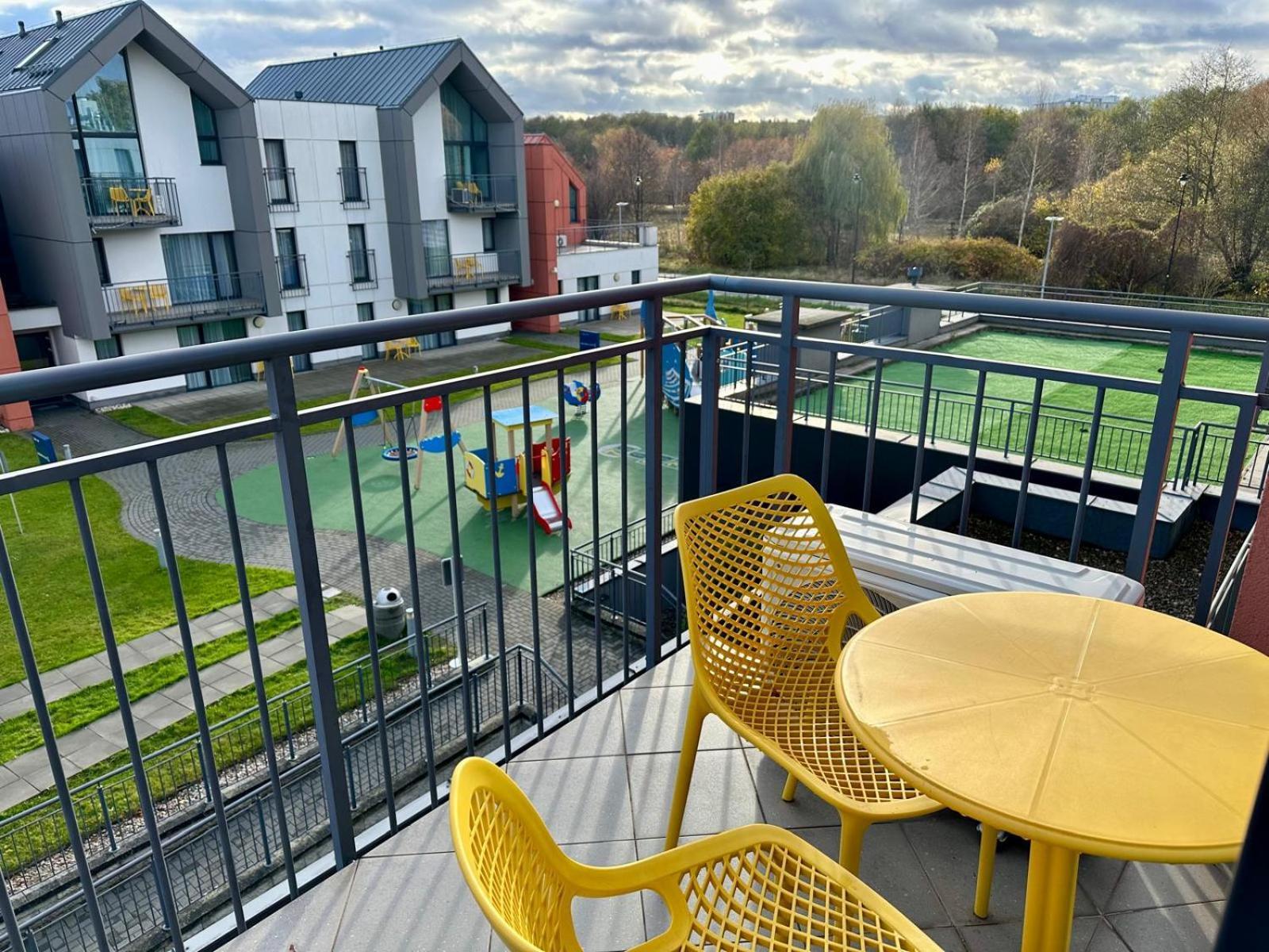 2 Bedroom Suite Plus 4 Single Beds,1624769959:JPEG
