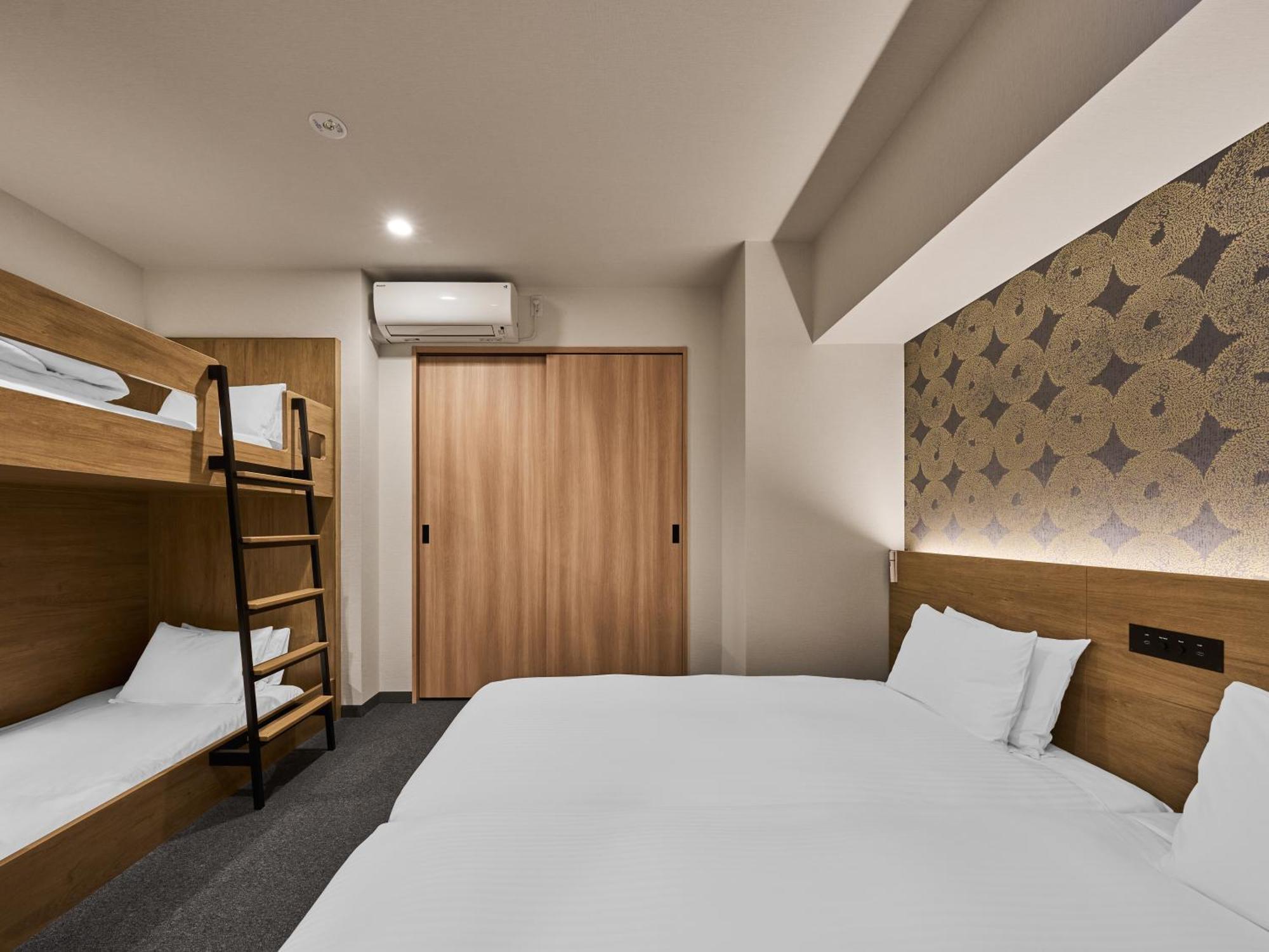 Superior One-Bedroom Japanese Apartment 6