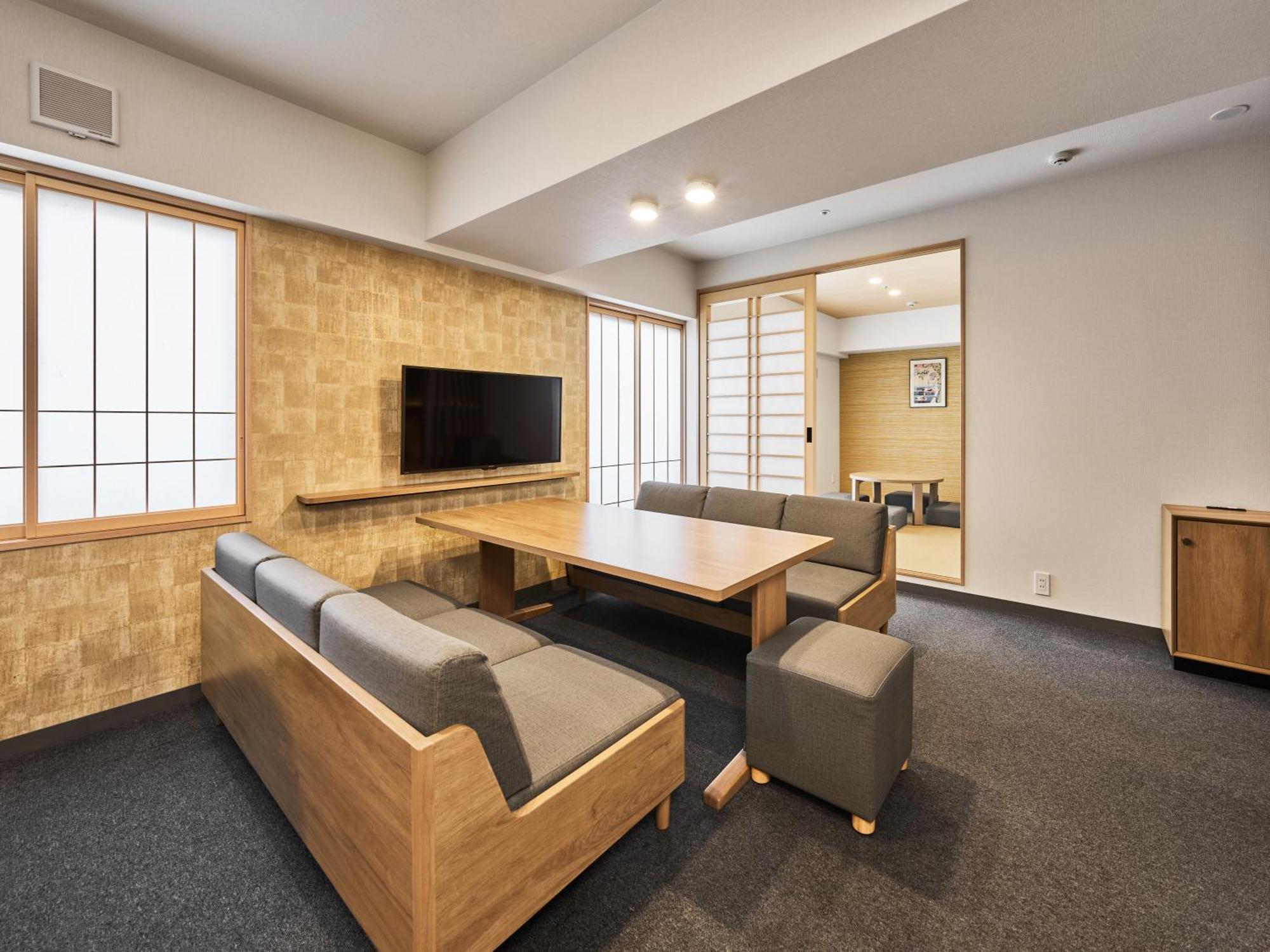 Superior One-Bedroom Japanese Apartment 6