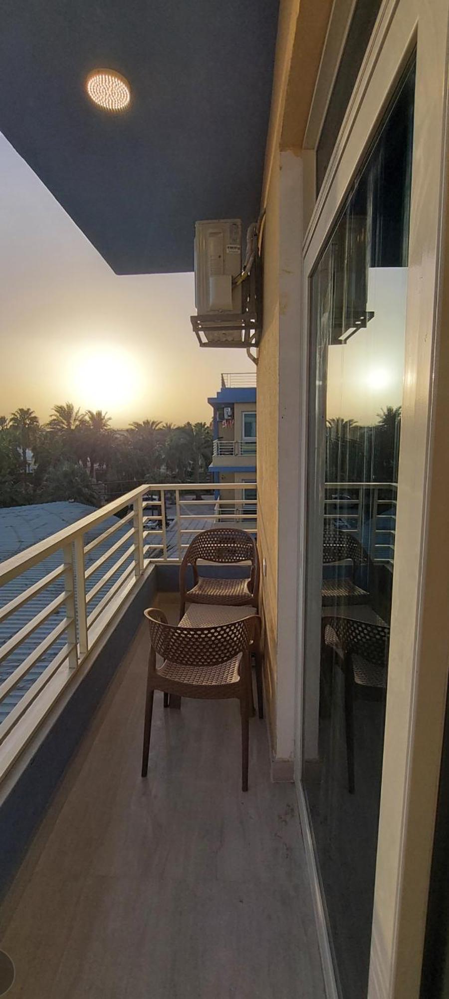 Suite Pool View