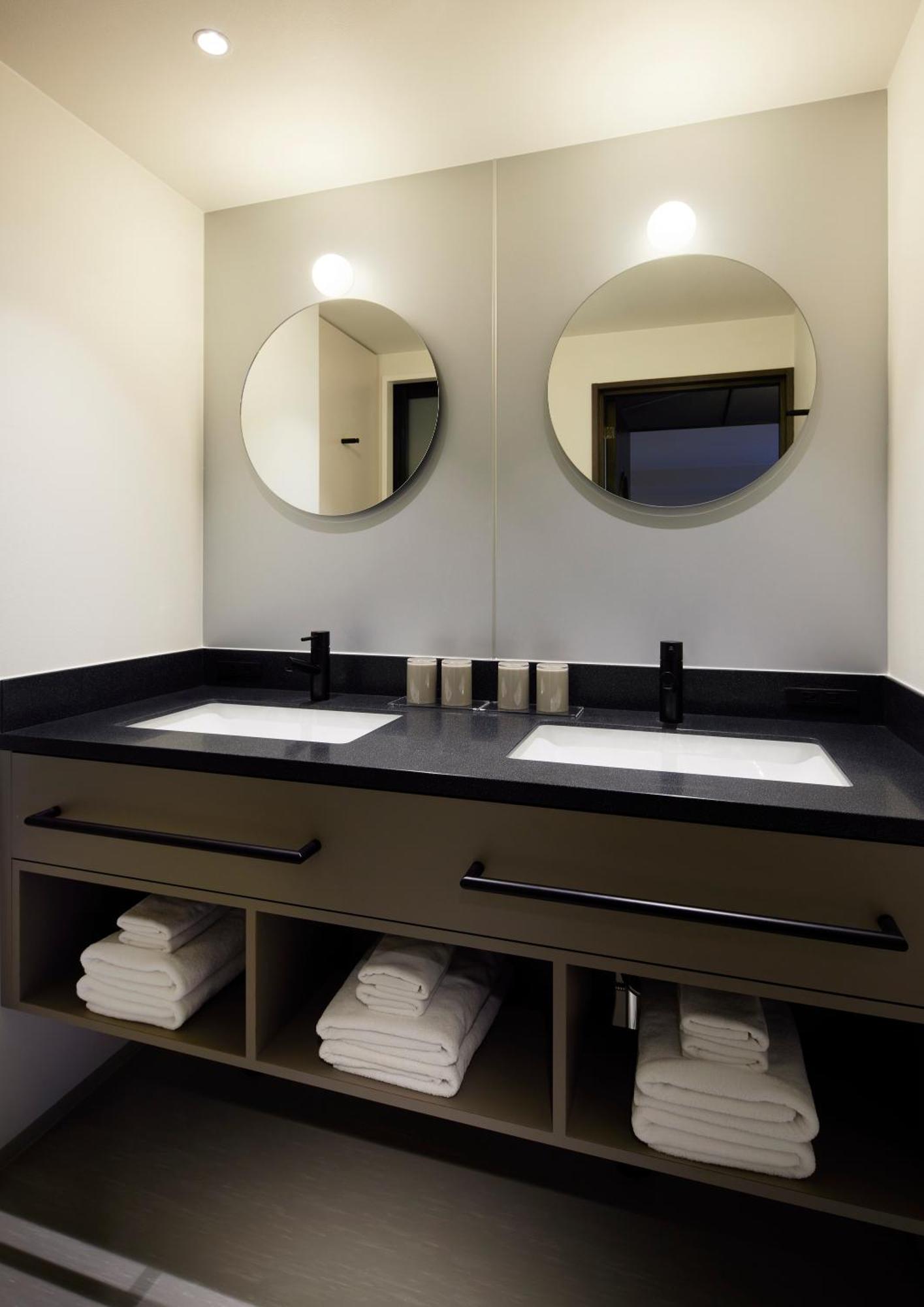 Moderate 3 beds