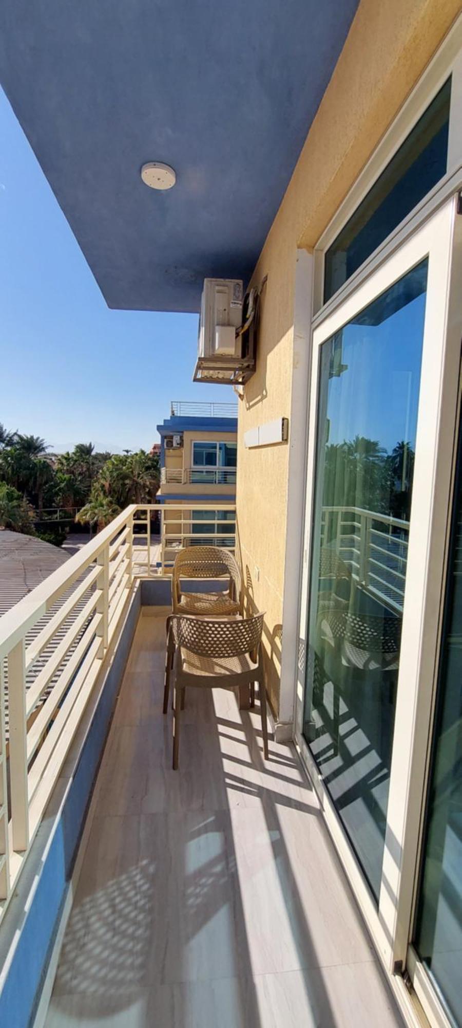 Suite Pool View