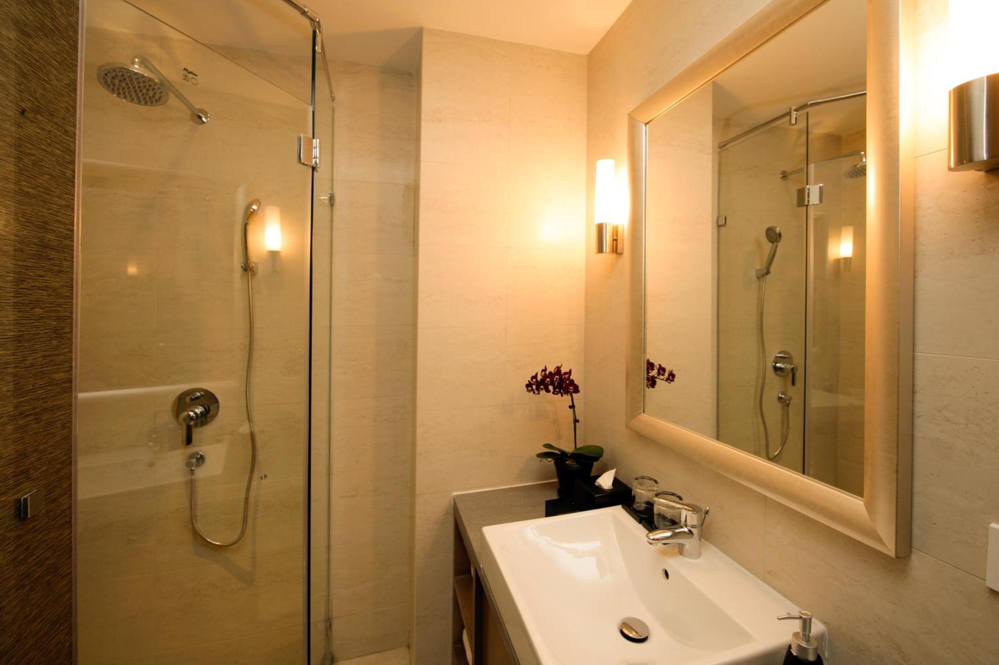 Deluxe Double or Twin Room,1631558511:JPEG