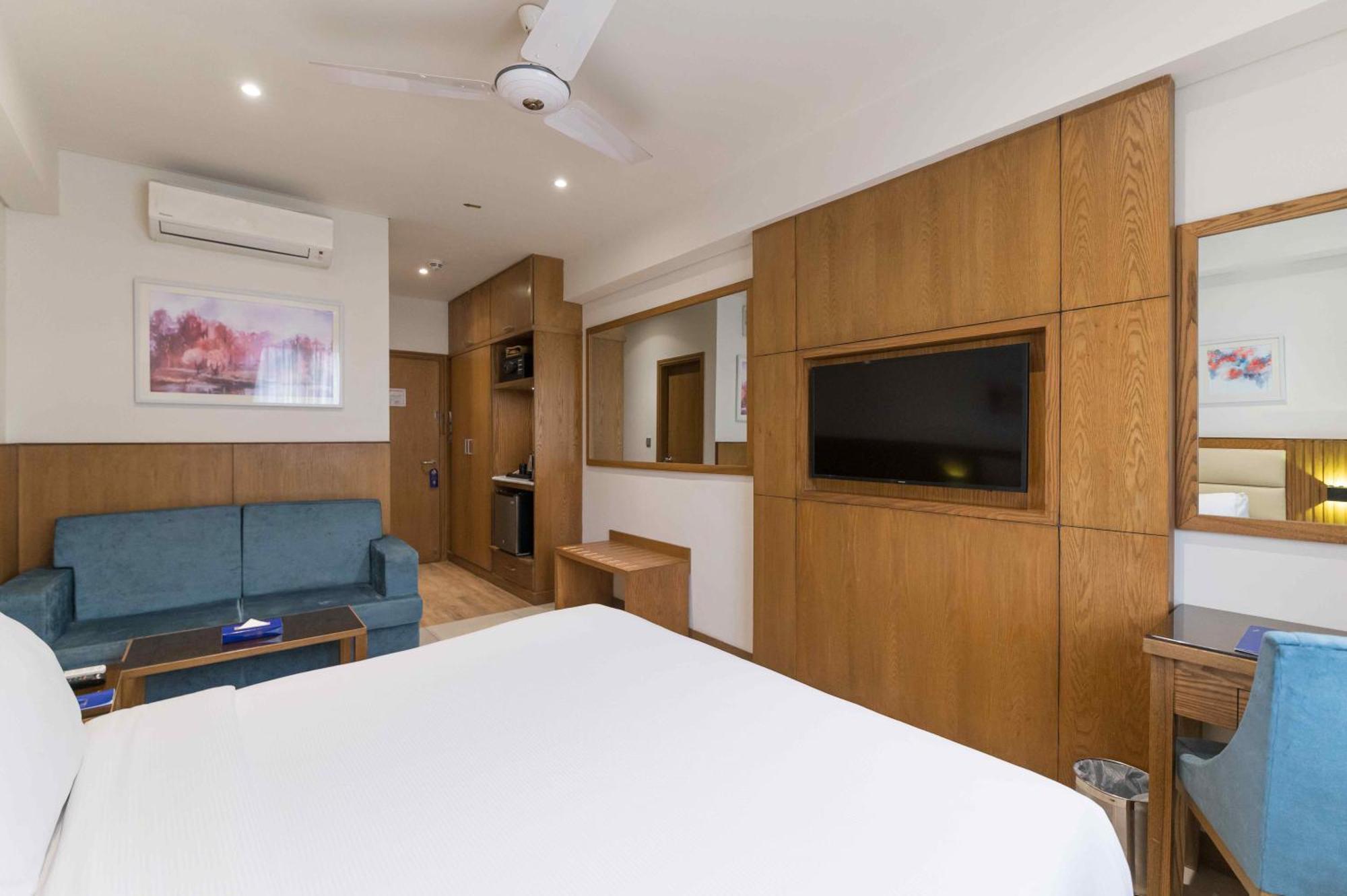 Deluxe Single Room,1632315198:JPEG