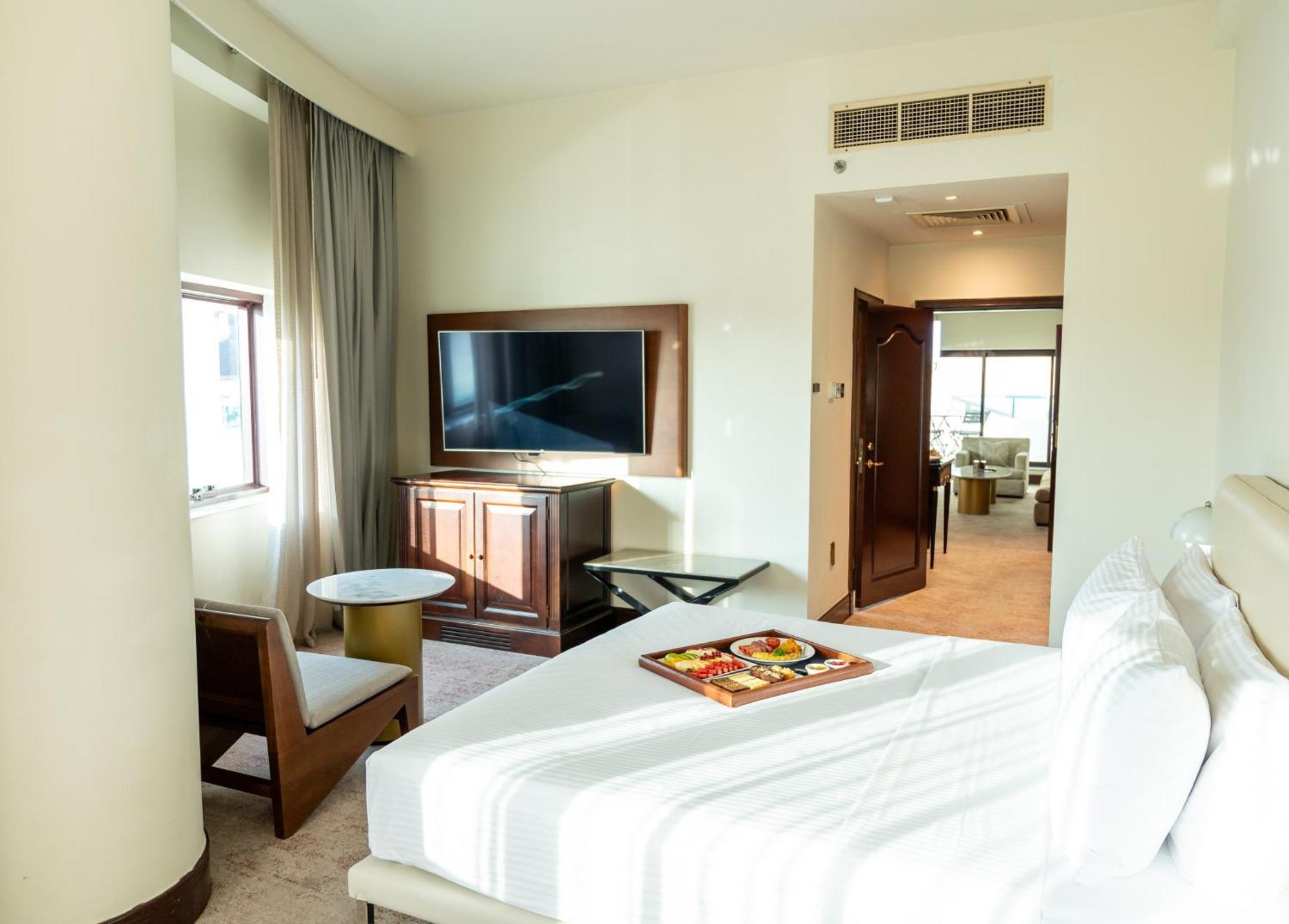 Junior Suite with Balcony,1632911099:JPEG