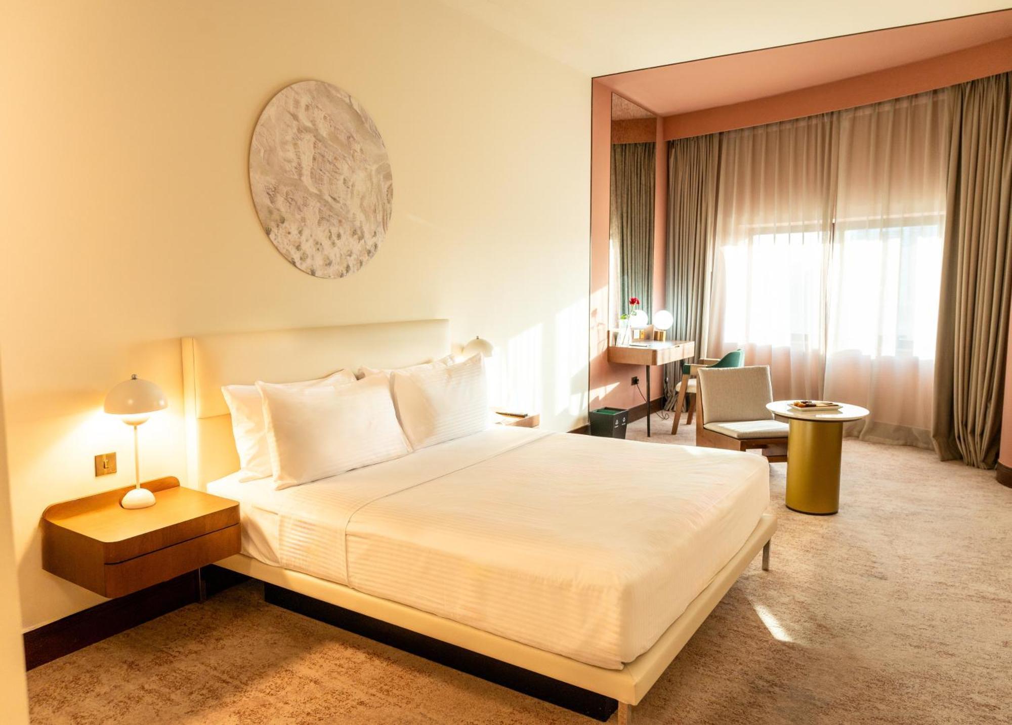 Deluxe King Room,1632911066:JPEG