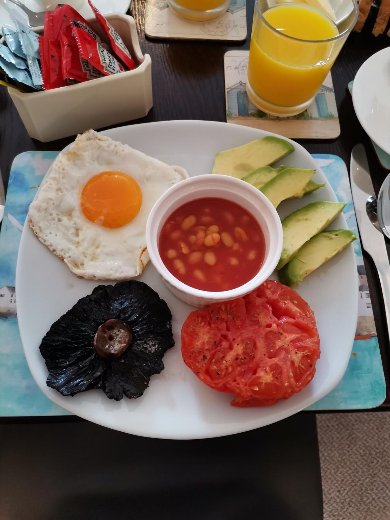 Small Double Room,1633693266:JPEG