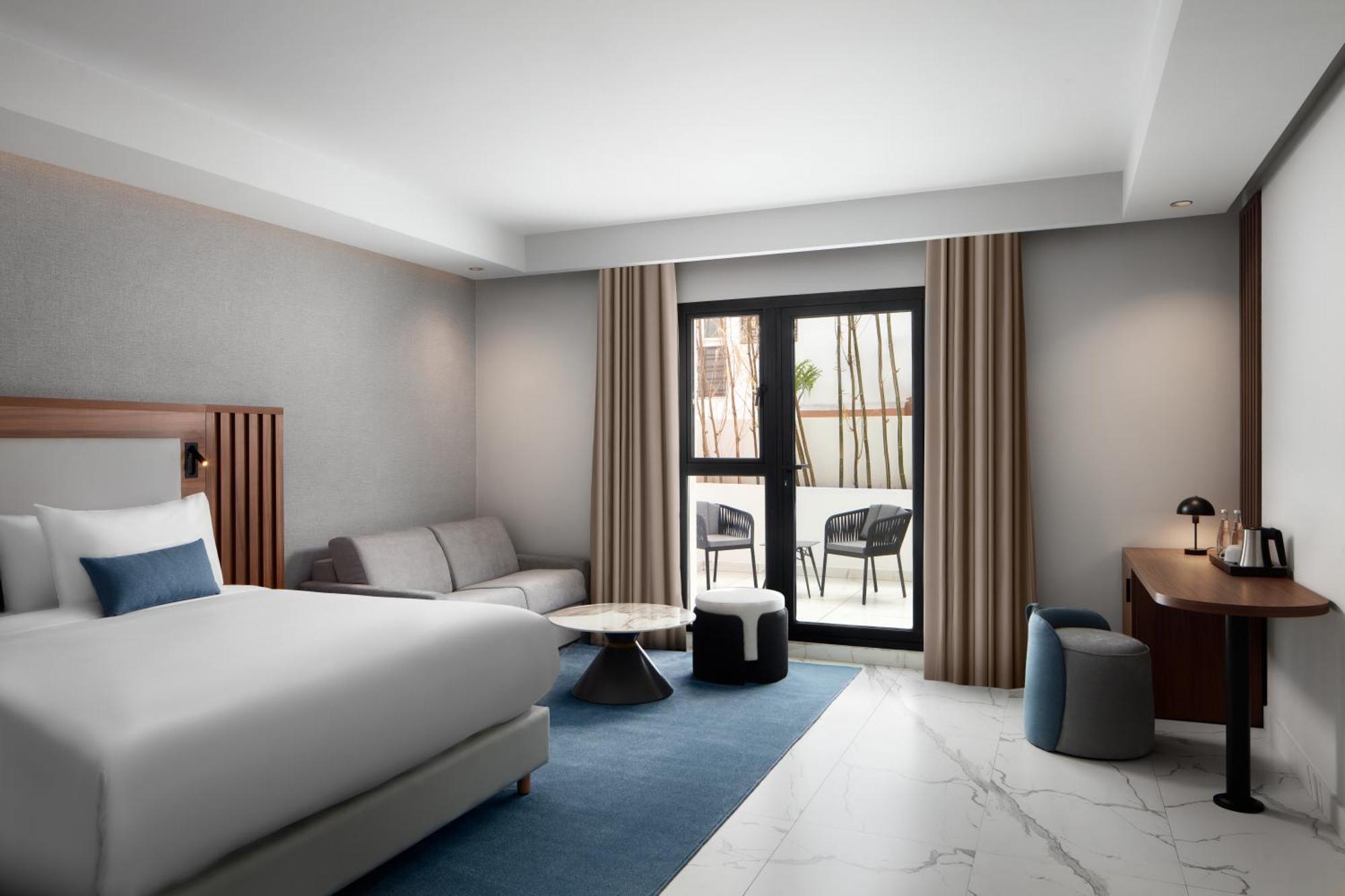 Premium Kamer met Kingsize Bed, Terras en Uitzicht op de Stad