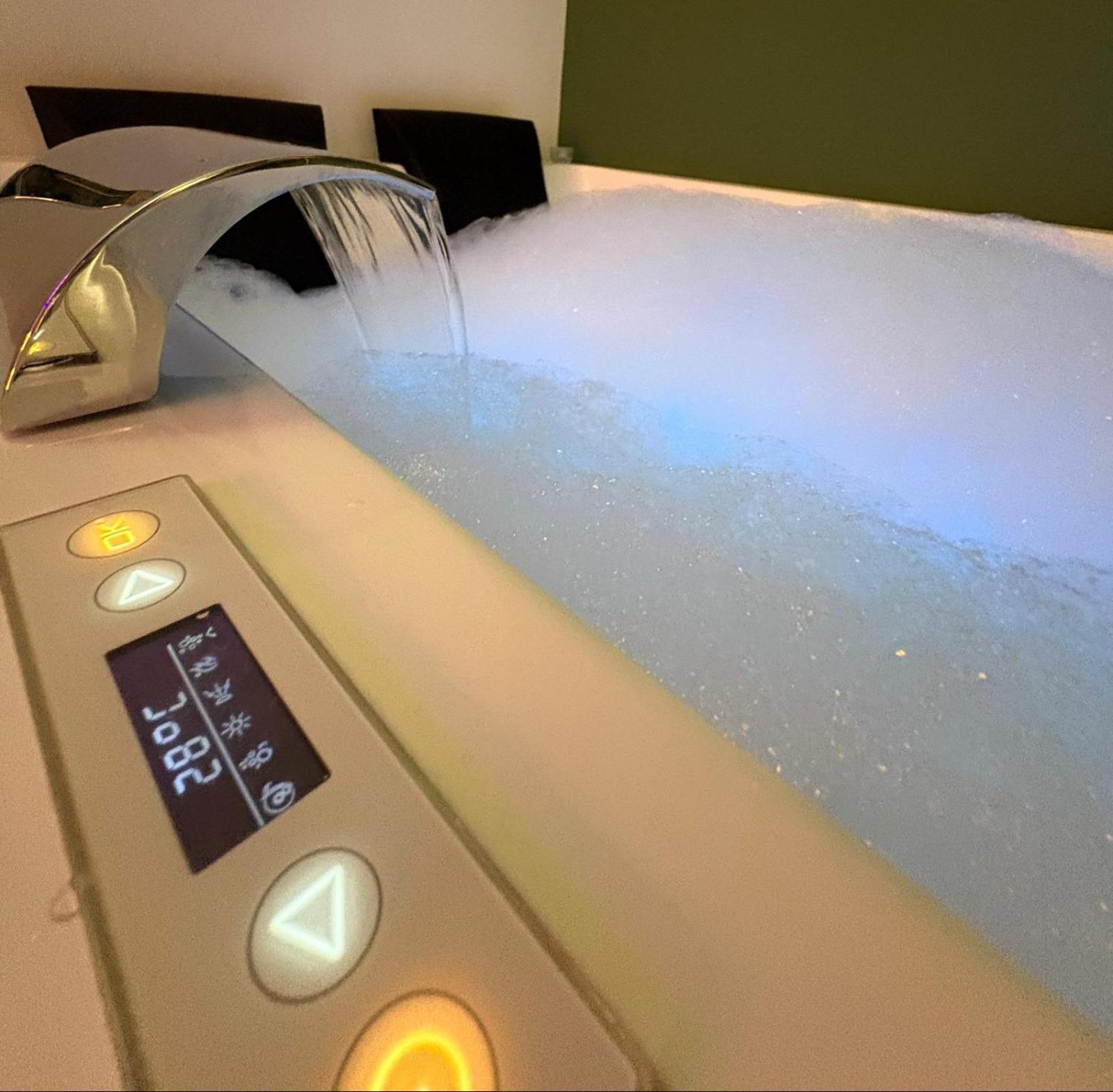 Double Room Spa Bath