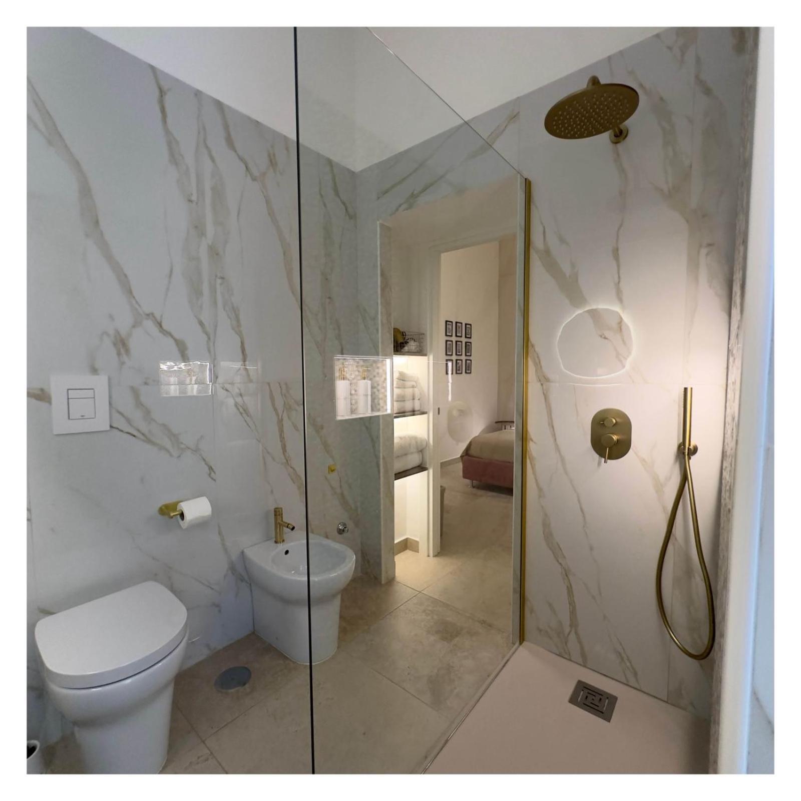 Double Room Private Bathroom
