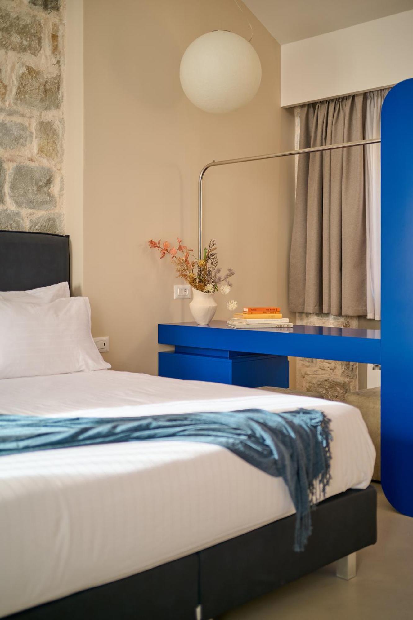 Deluxe Family Suite