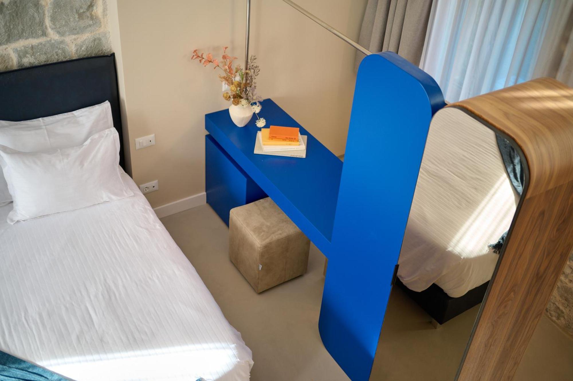 Deluxe Family Suite