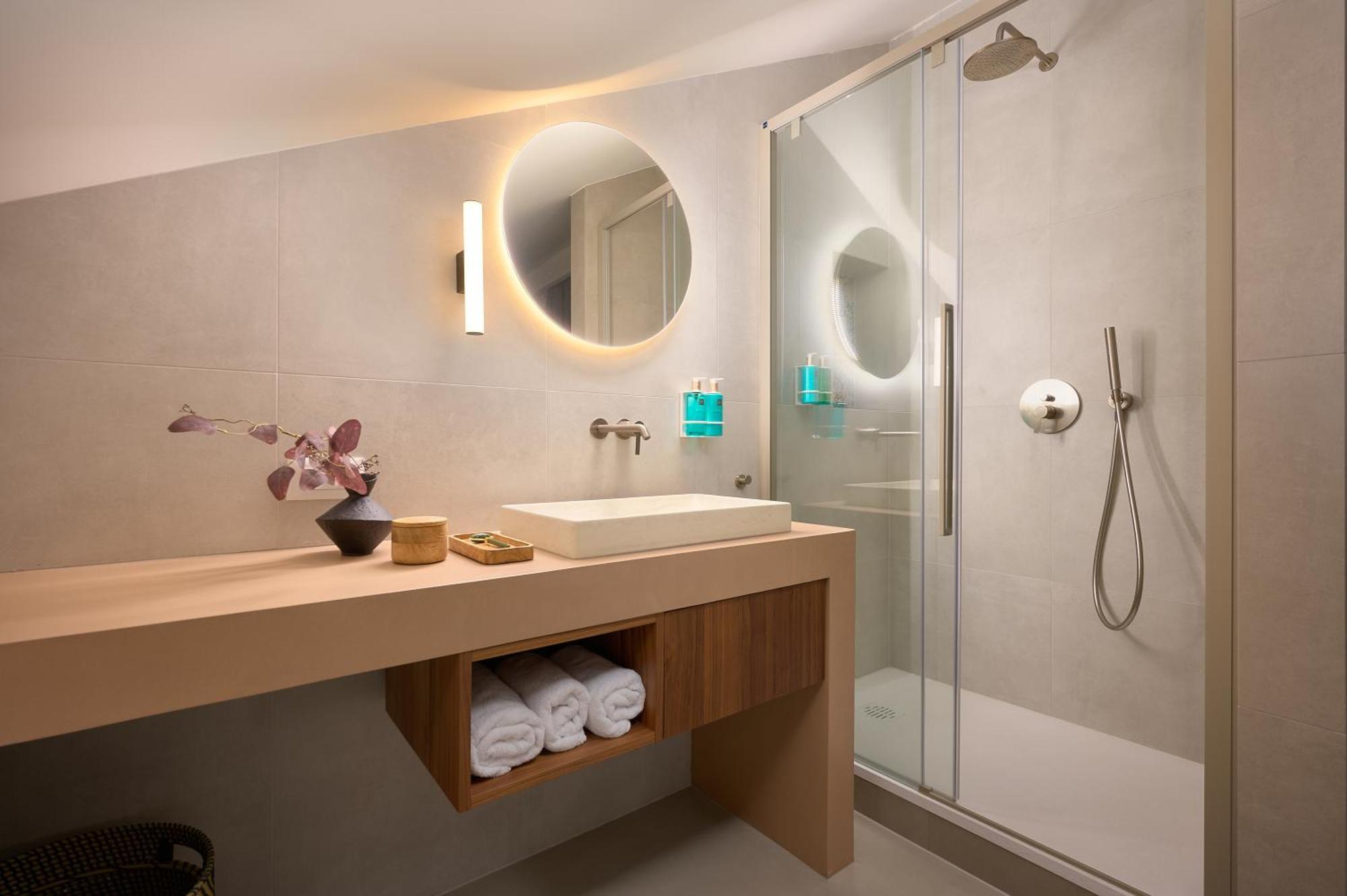 Deluxe Family Suite