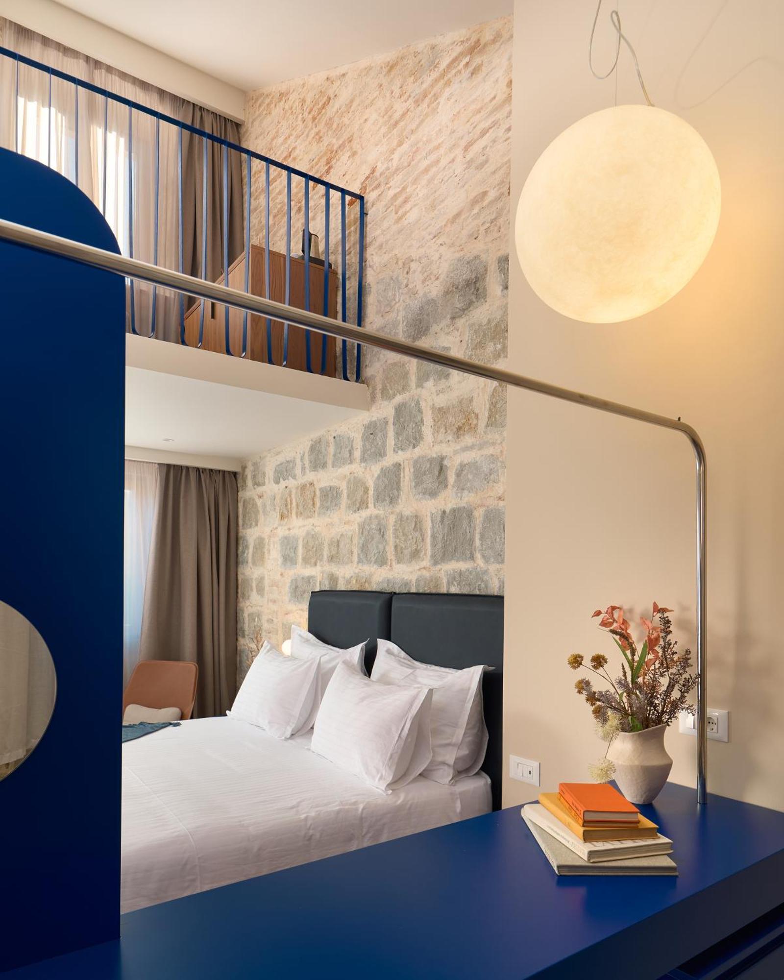 Deluxe Family Suite