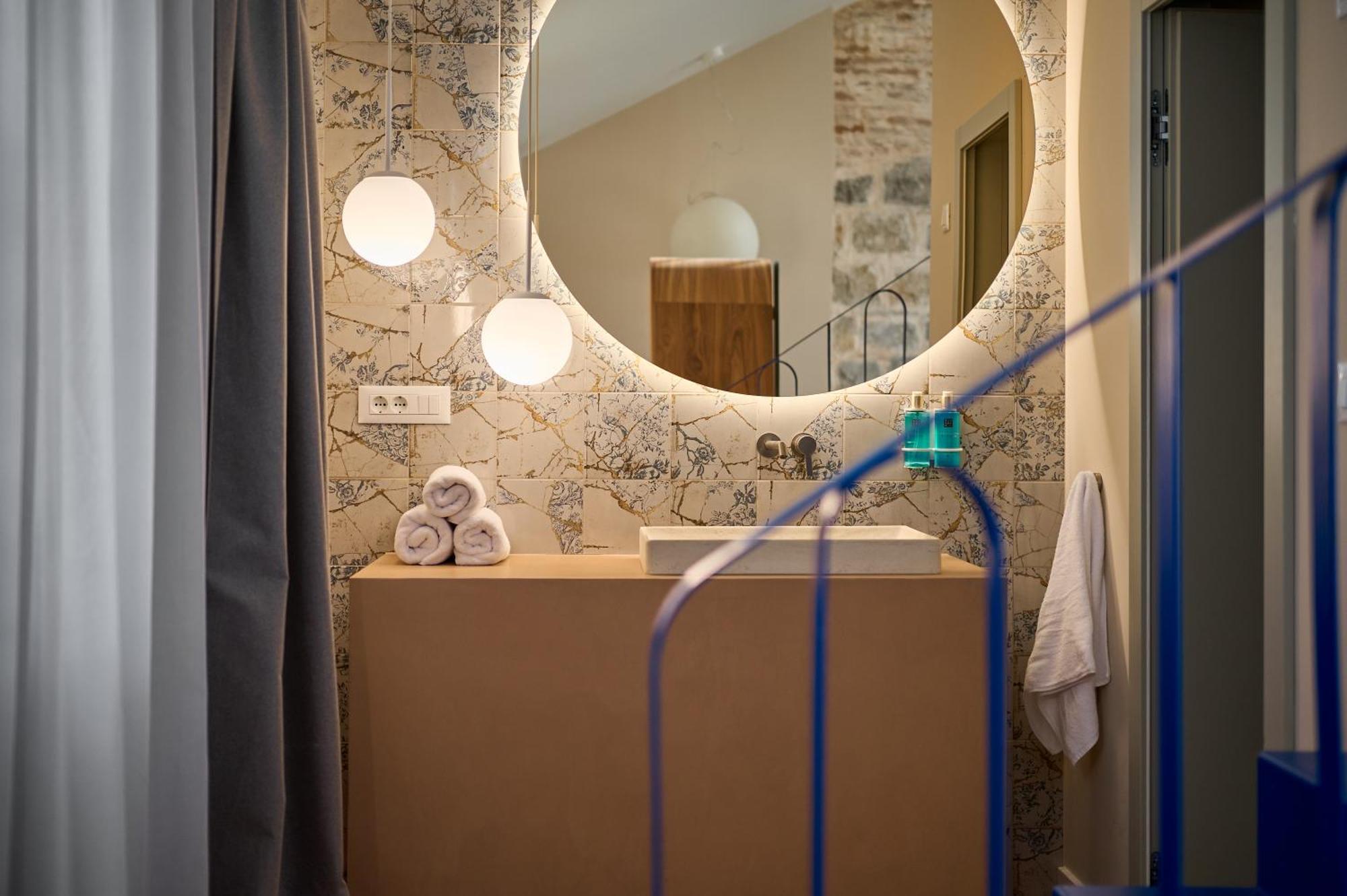 Deluxe Family Suite