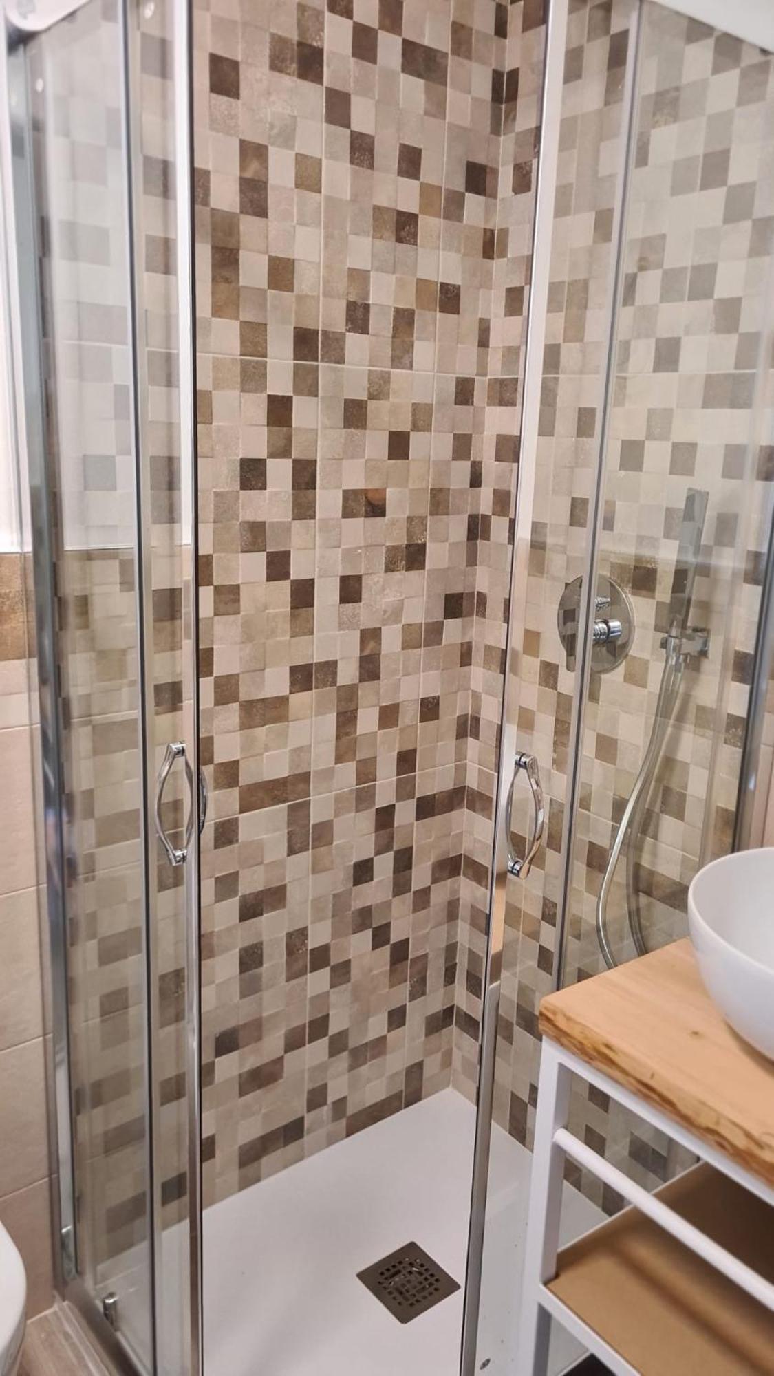Quadruple Room Private Bathroom
