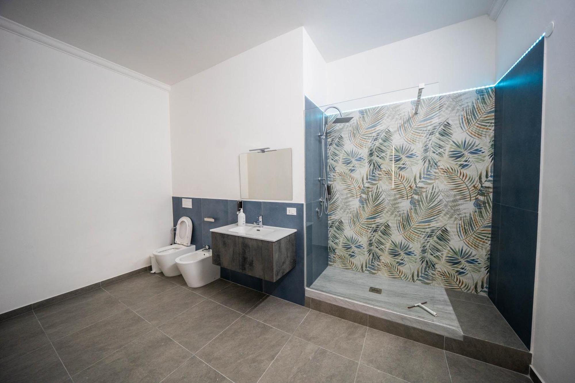 Double Room Private Bathroom