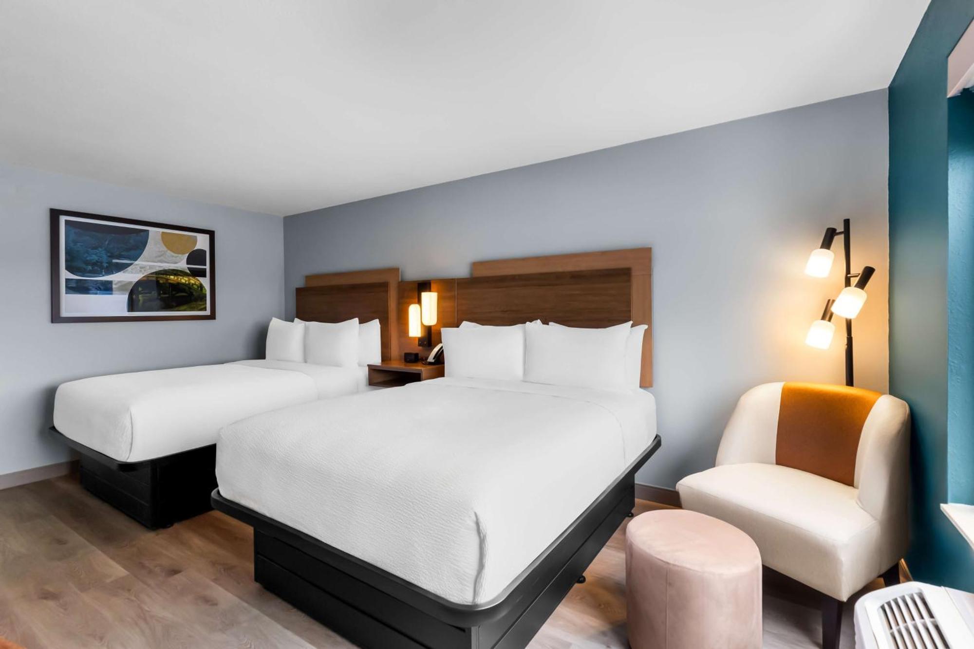 Queen Room with Two Queen Beds,1636745621:JPEG