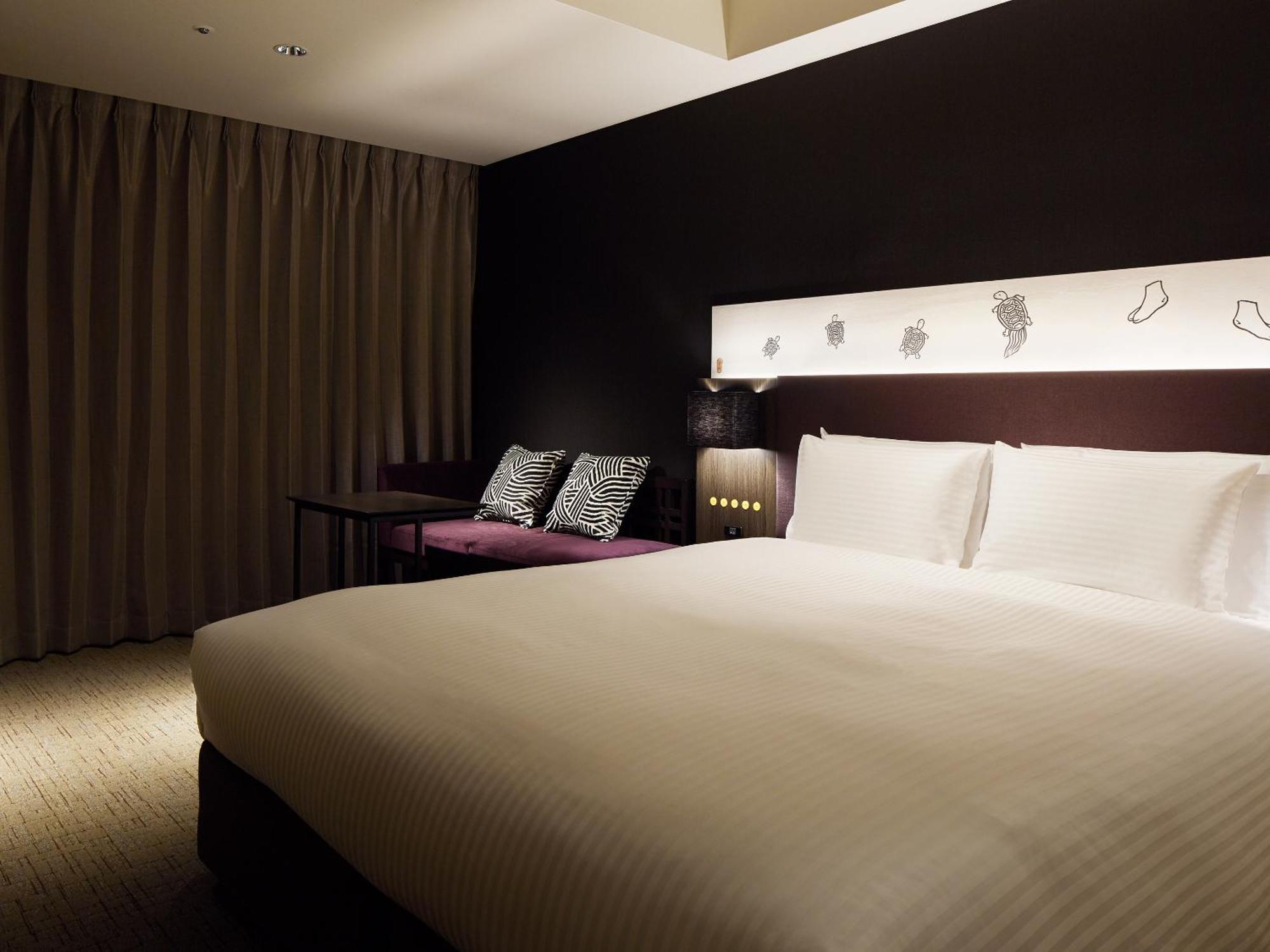 Standard Queen Room