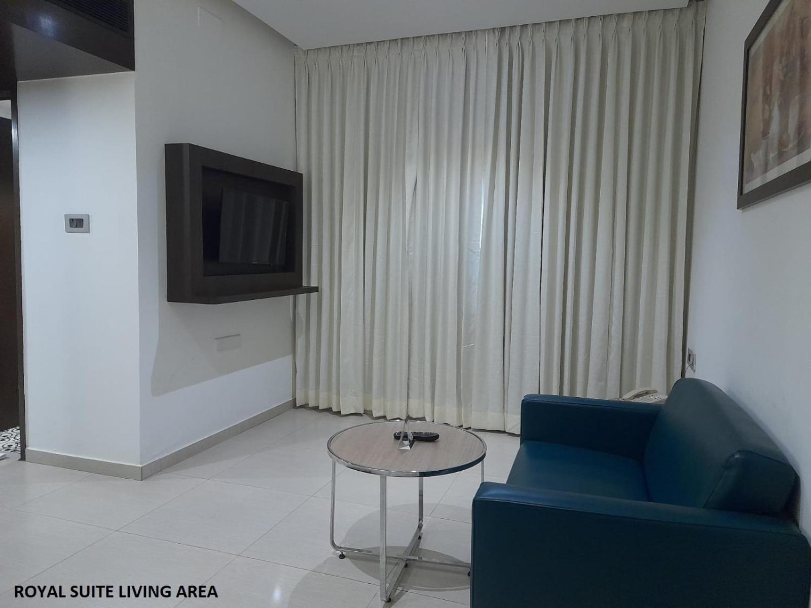 Royal Double Suite,1637612606:JPEG