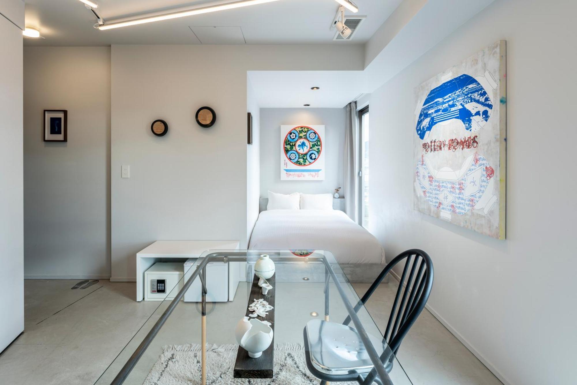 An immersive, experimental gallery for future collectors
