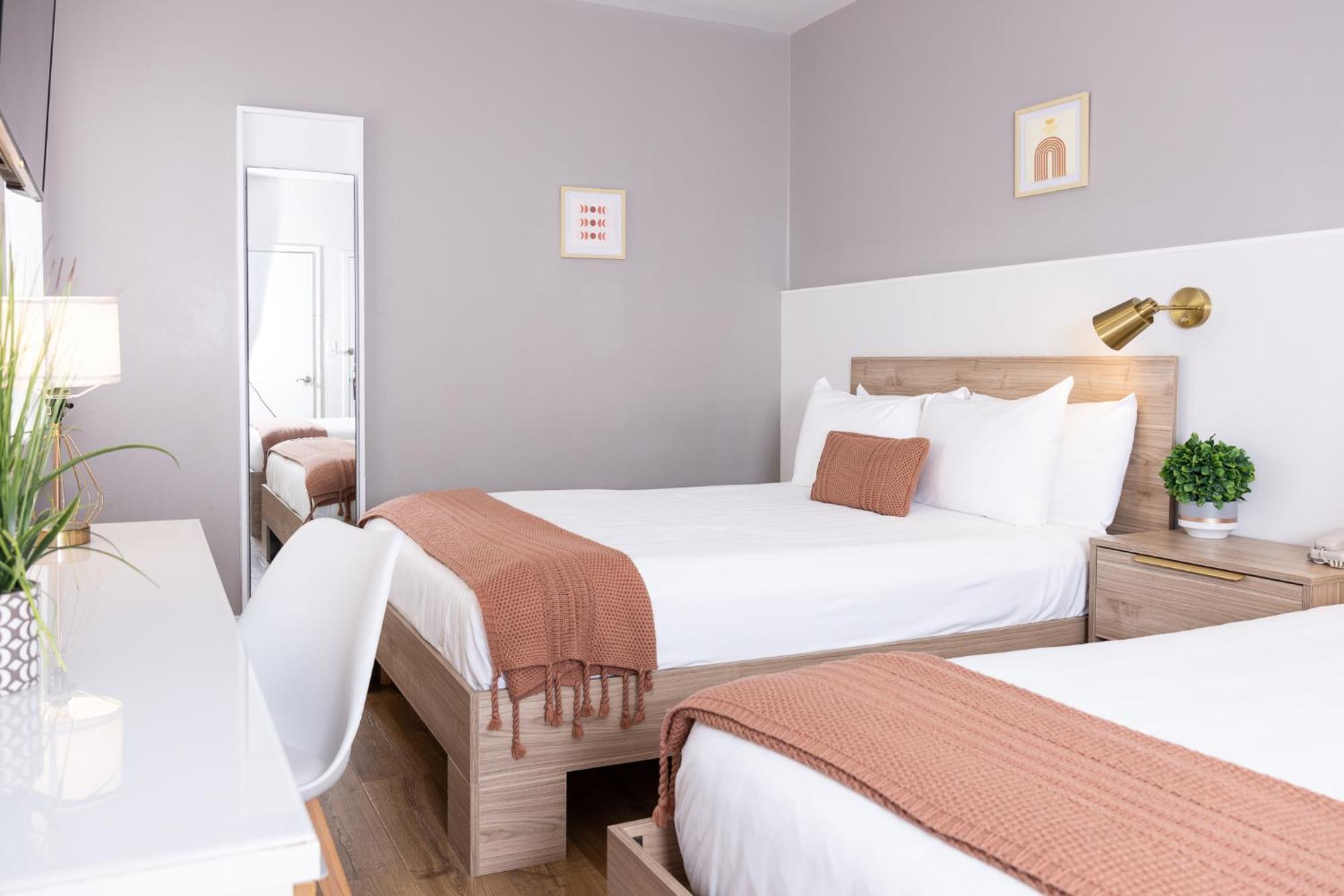 Deluxe Double Two Queen Beds
