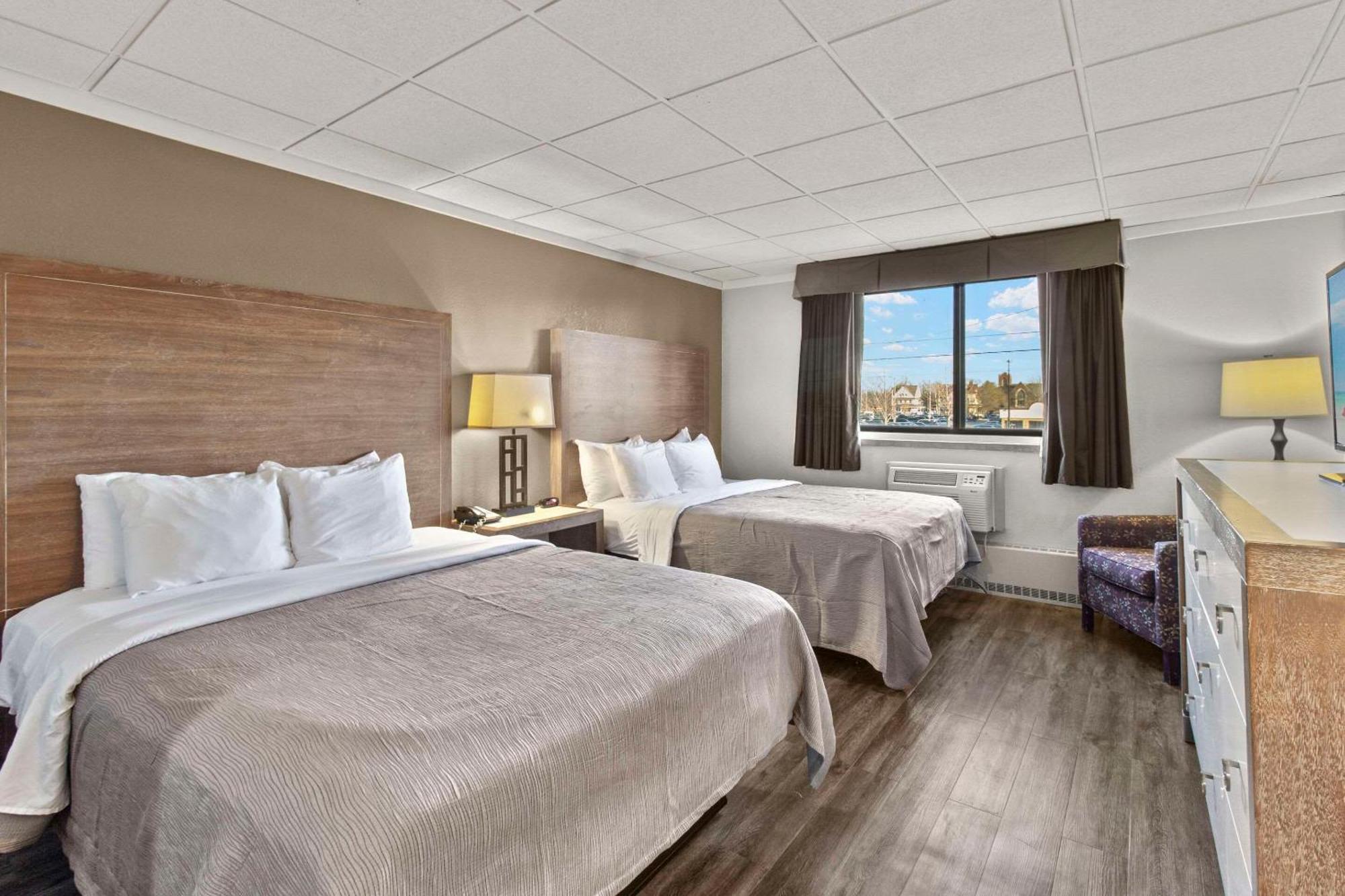 Standard Queen Room Two Queen Beds Non-Smoking