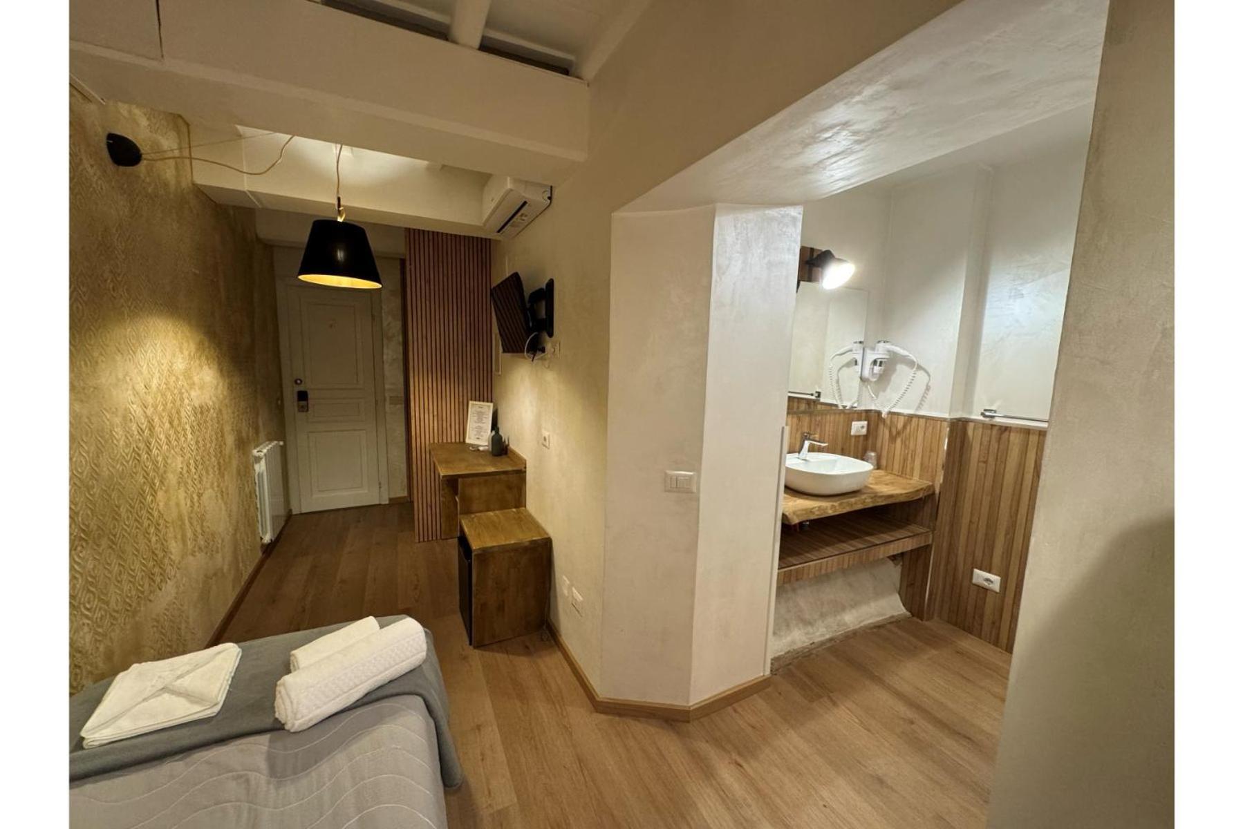 Large Single Room