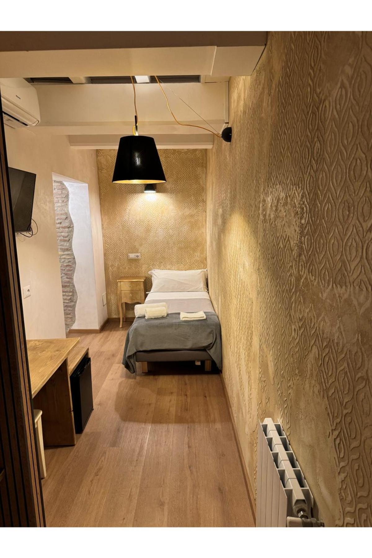Large Single Room