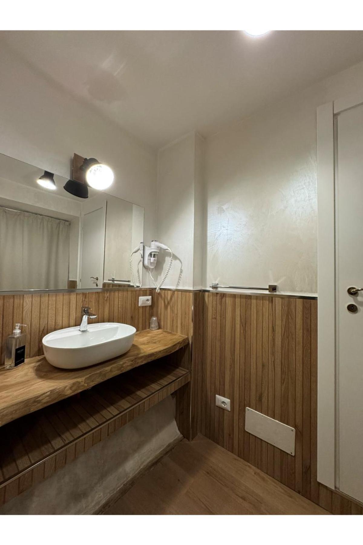Large Single Room