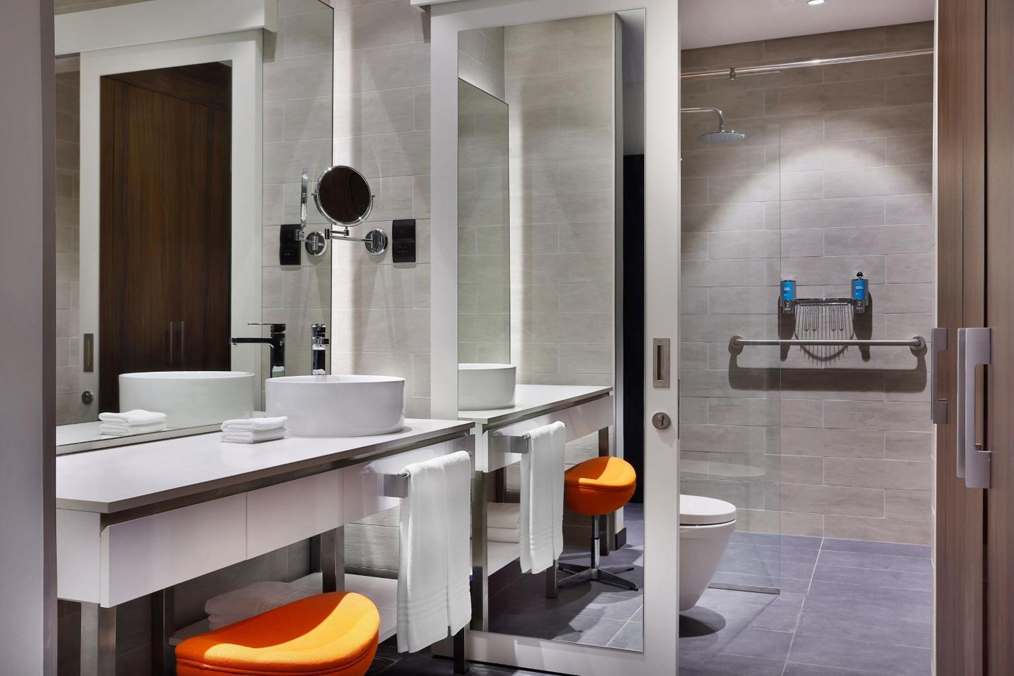 Aloft Guest Room 2 Single Beds