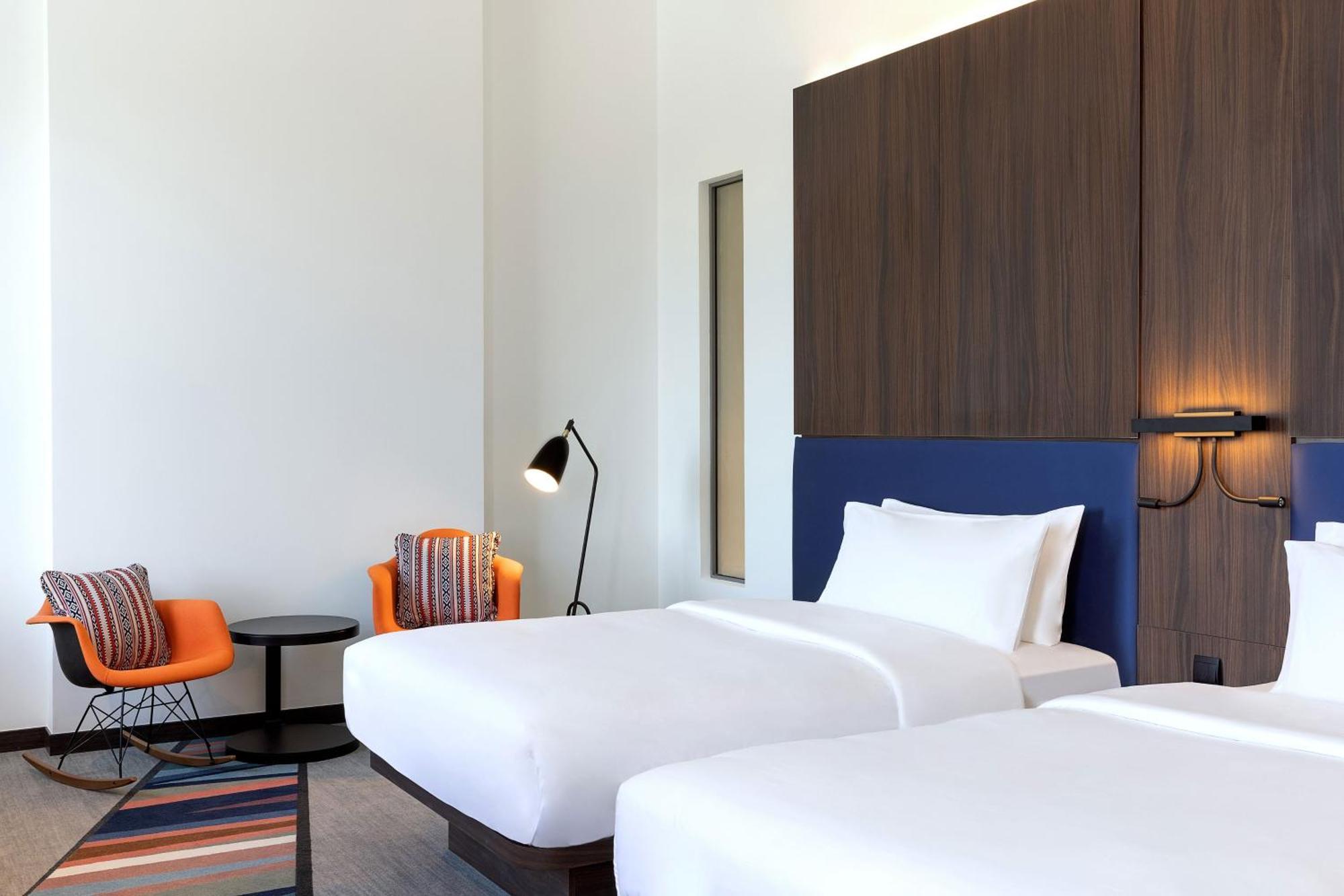 Savvy Guest Room 2 Single Bed