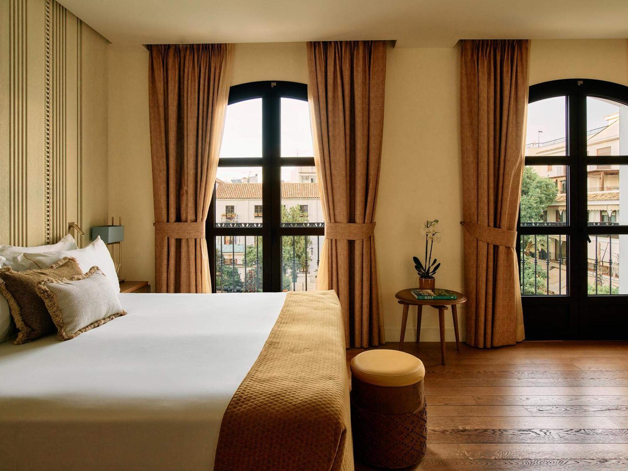 Deluxe Twin Room View