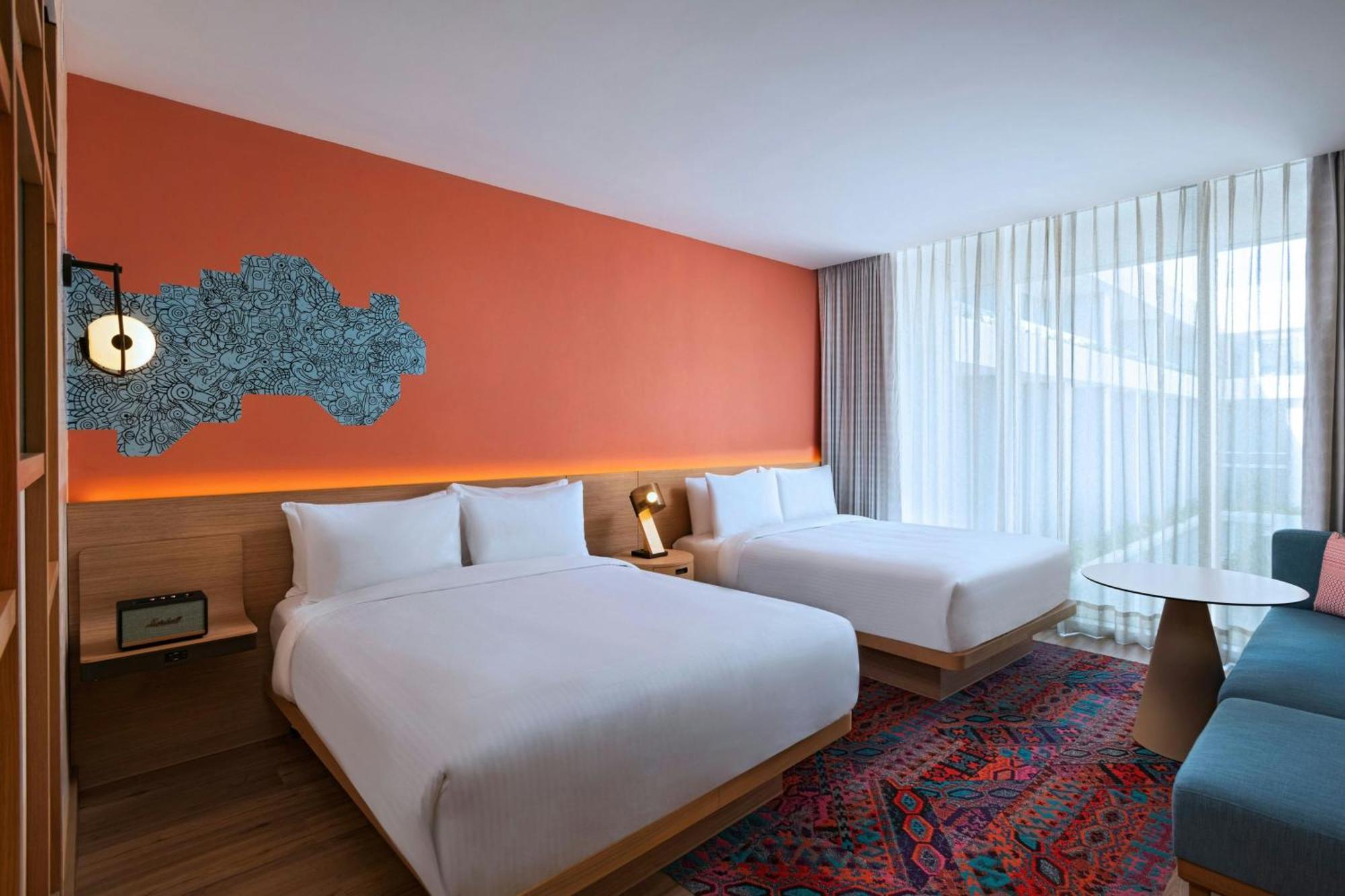 Aloft Guest room 2 Queen