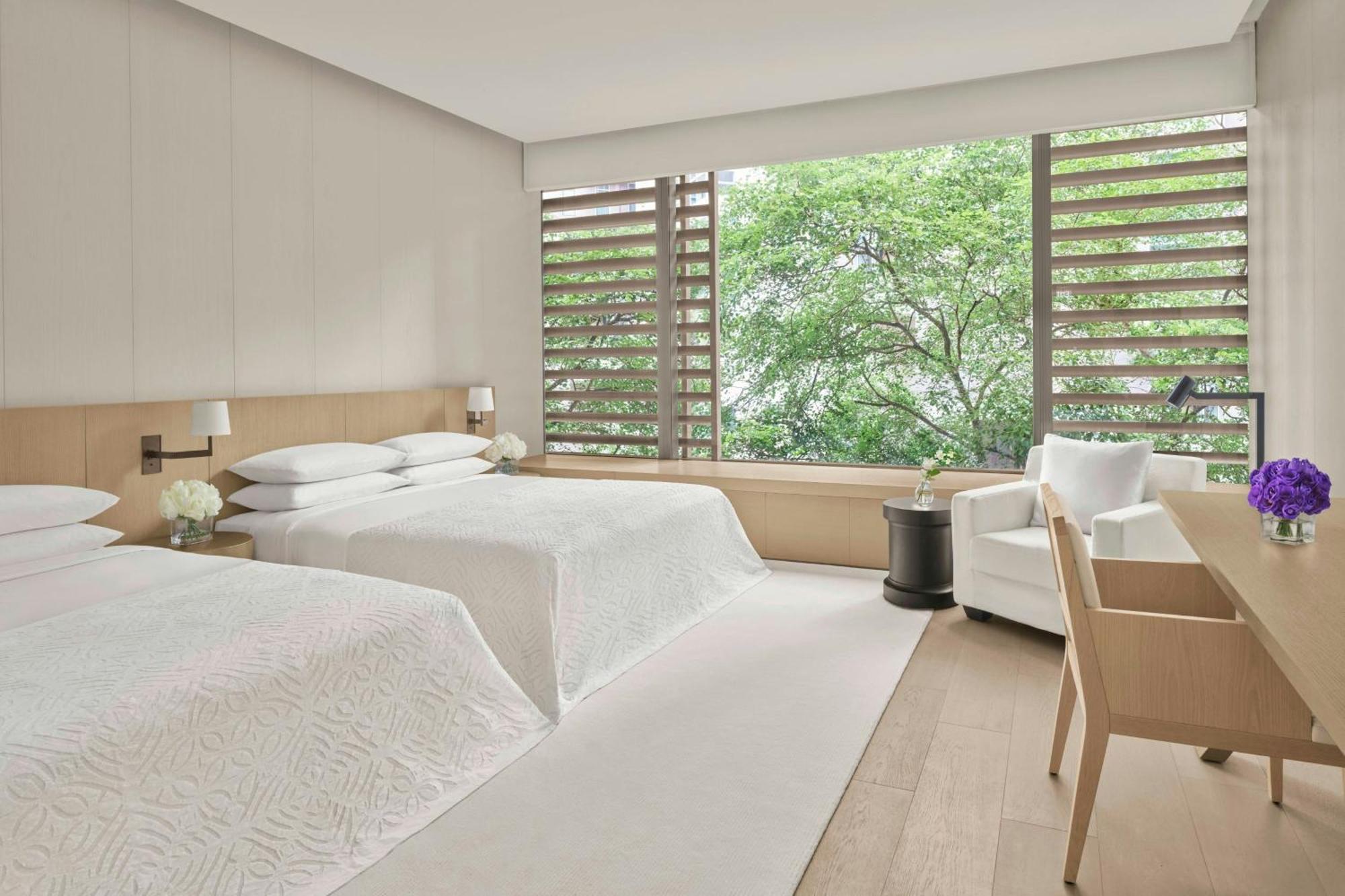 Superior Double Guest room 2 Double Urban view