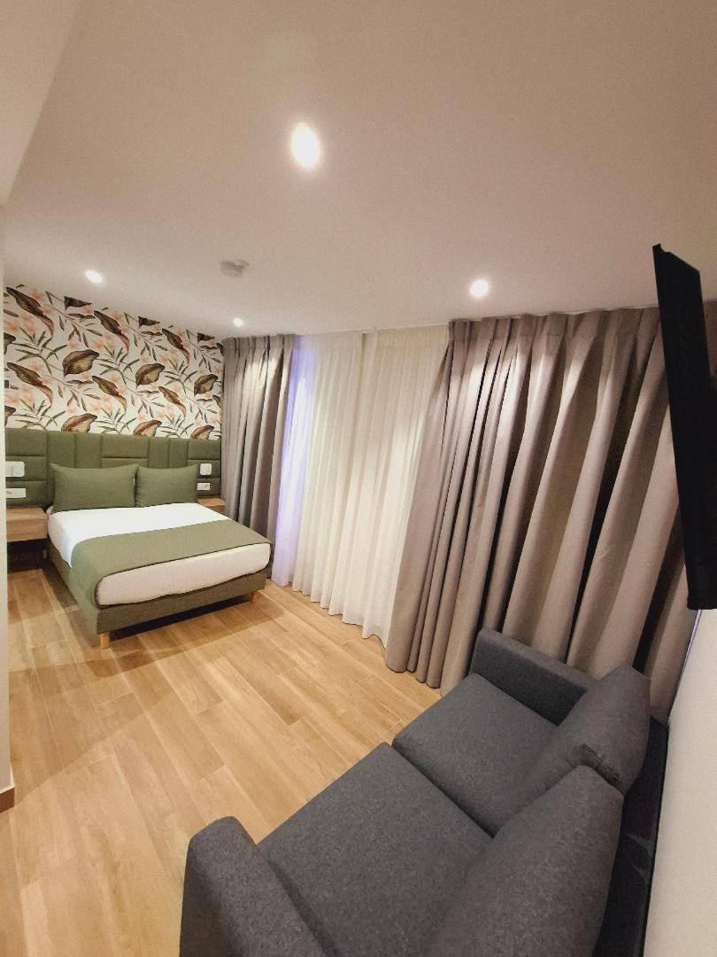 Quadruple Room Private Bathroom