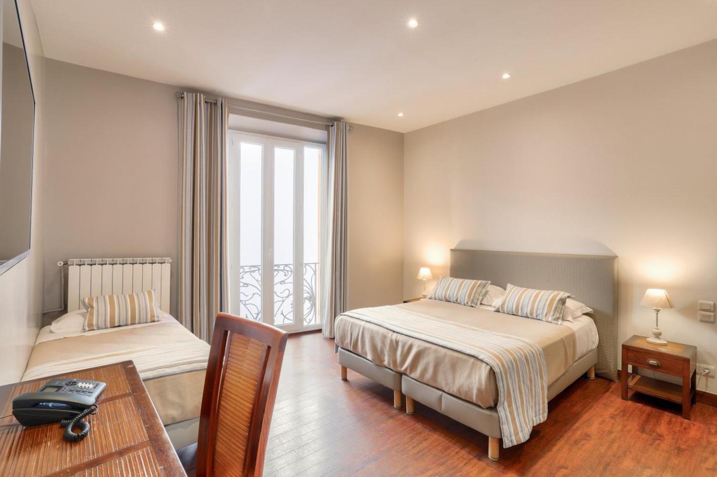 Triple Room,1644401223:JPEG