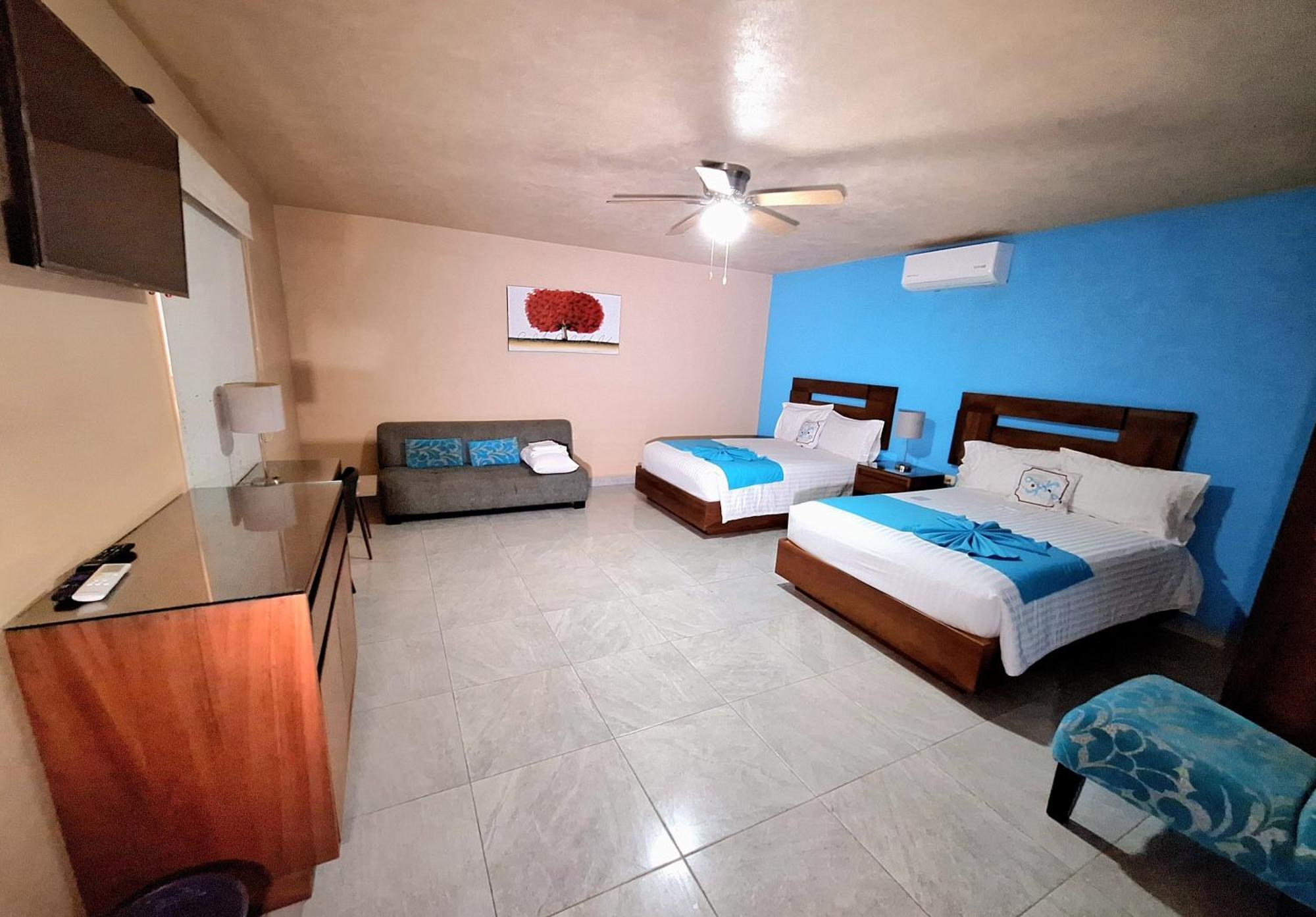 Quadruple Room Private Bathroom