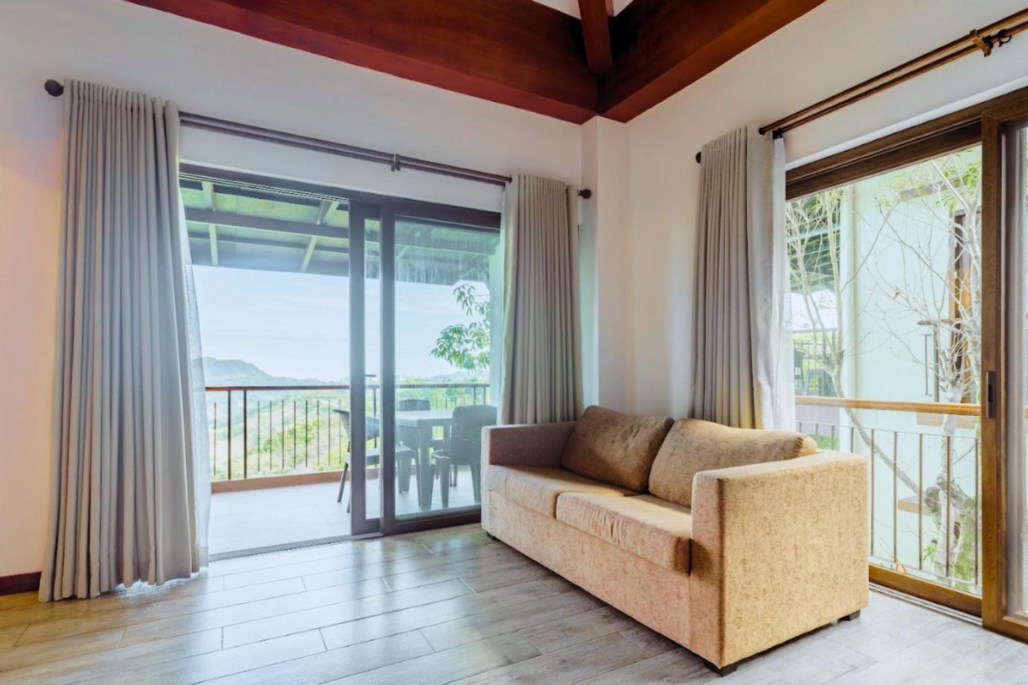 Double Room Mountain View