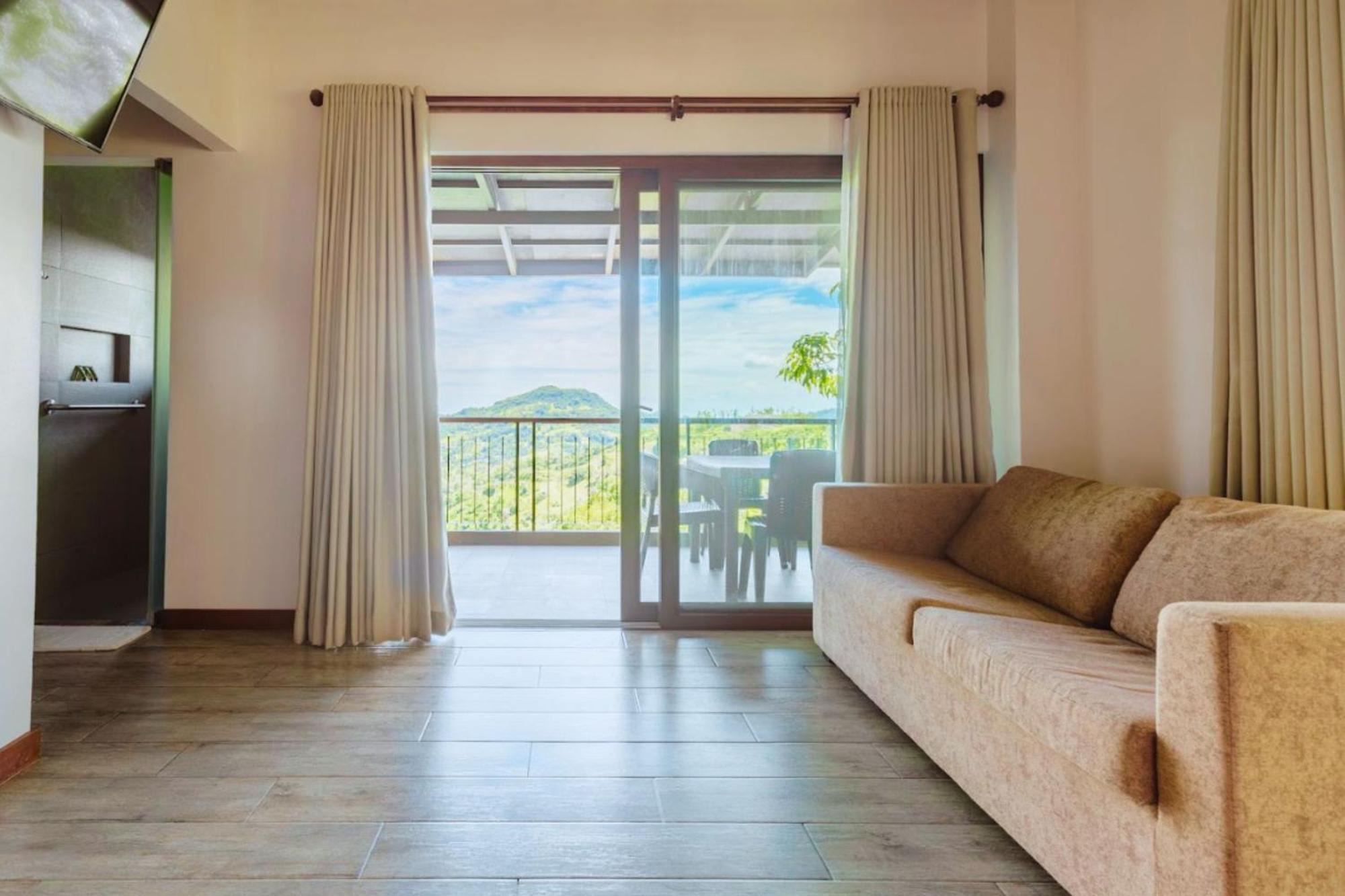 Double Room Mountain View