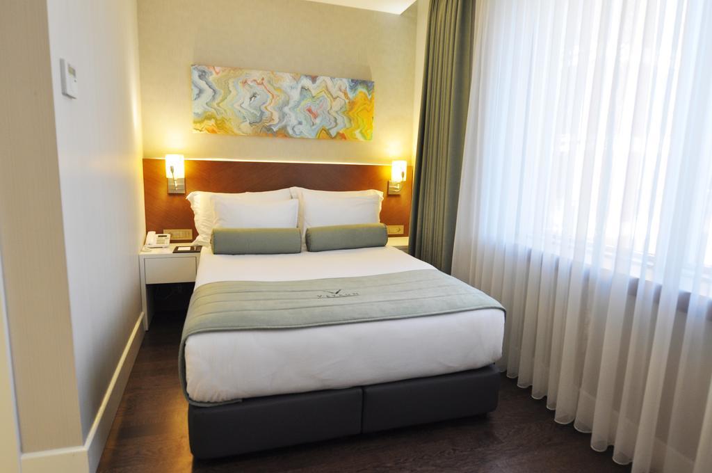 Economy Double or Twin Room