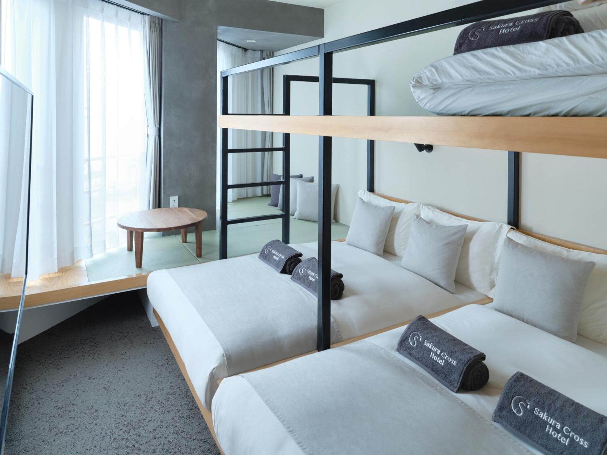 Deluxe Triple Room Max5 Comfort3