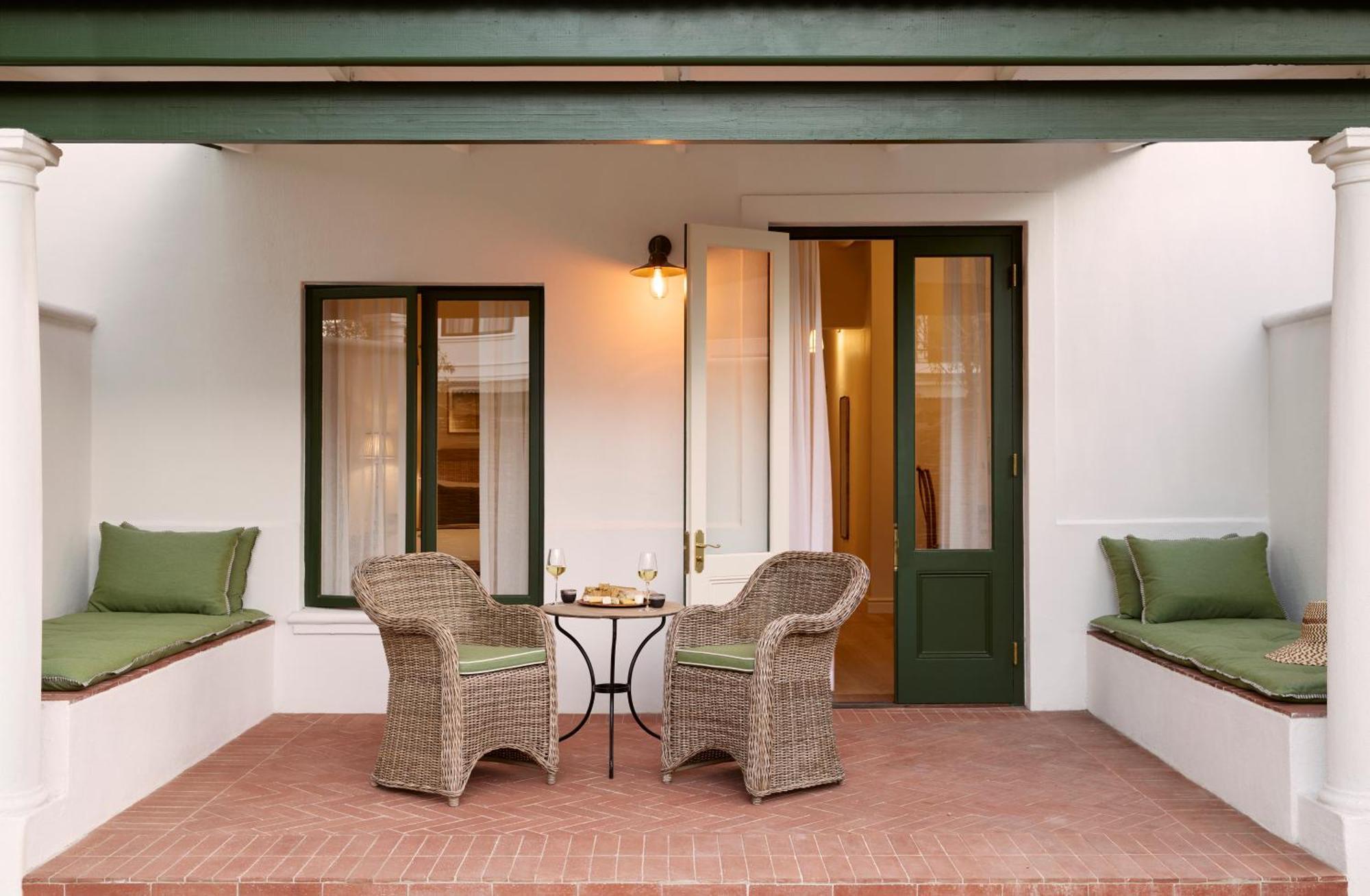 Luxury Garden Room