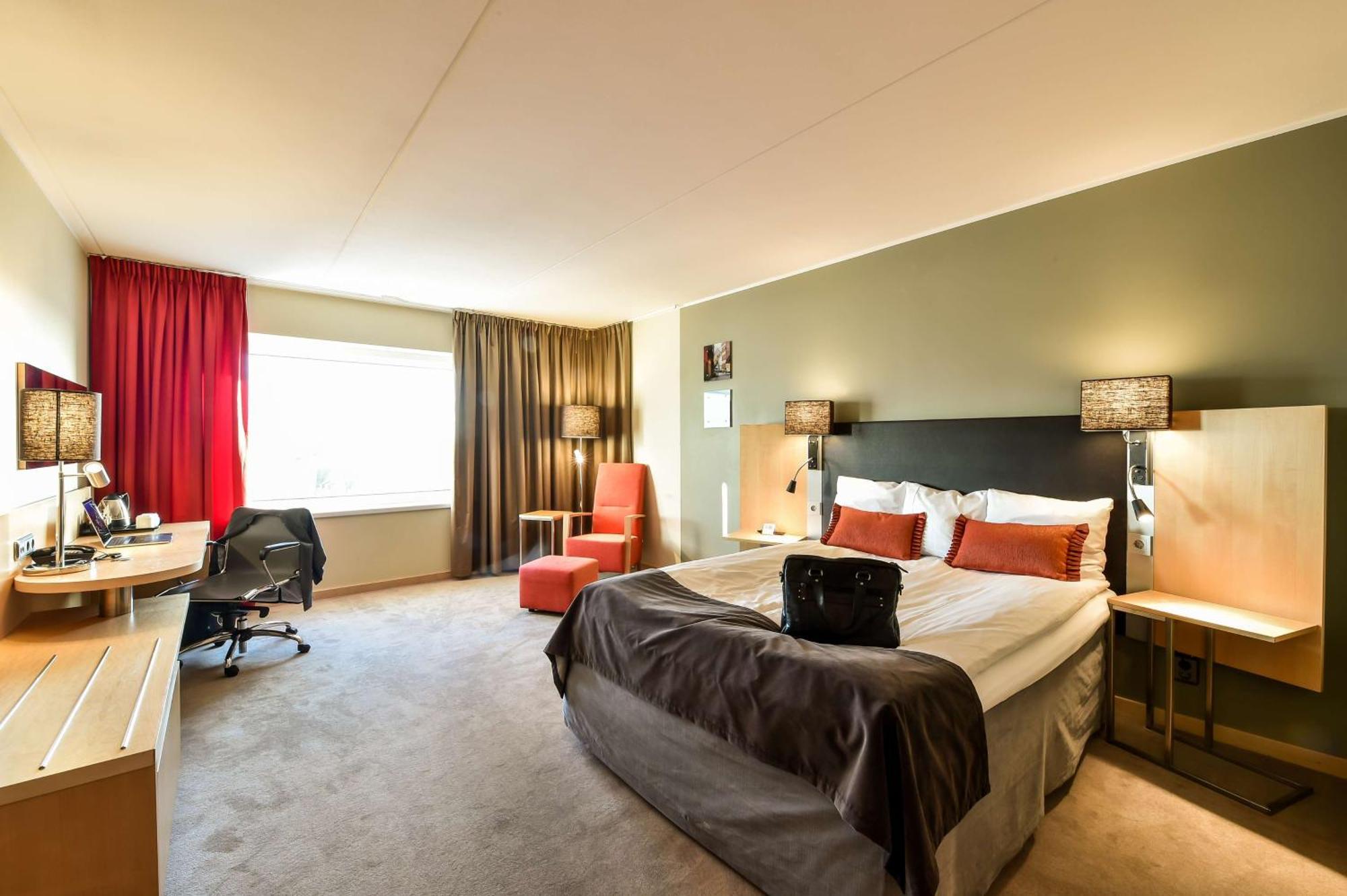 Double Room,1649926439:JPEG