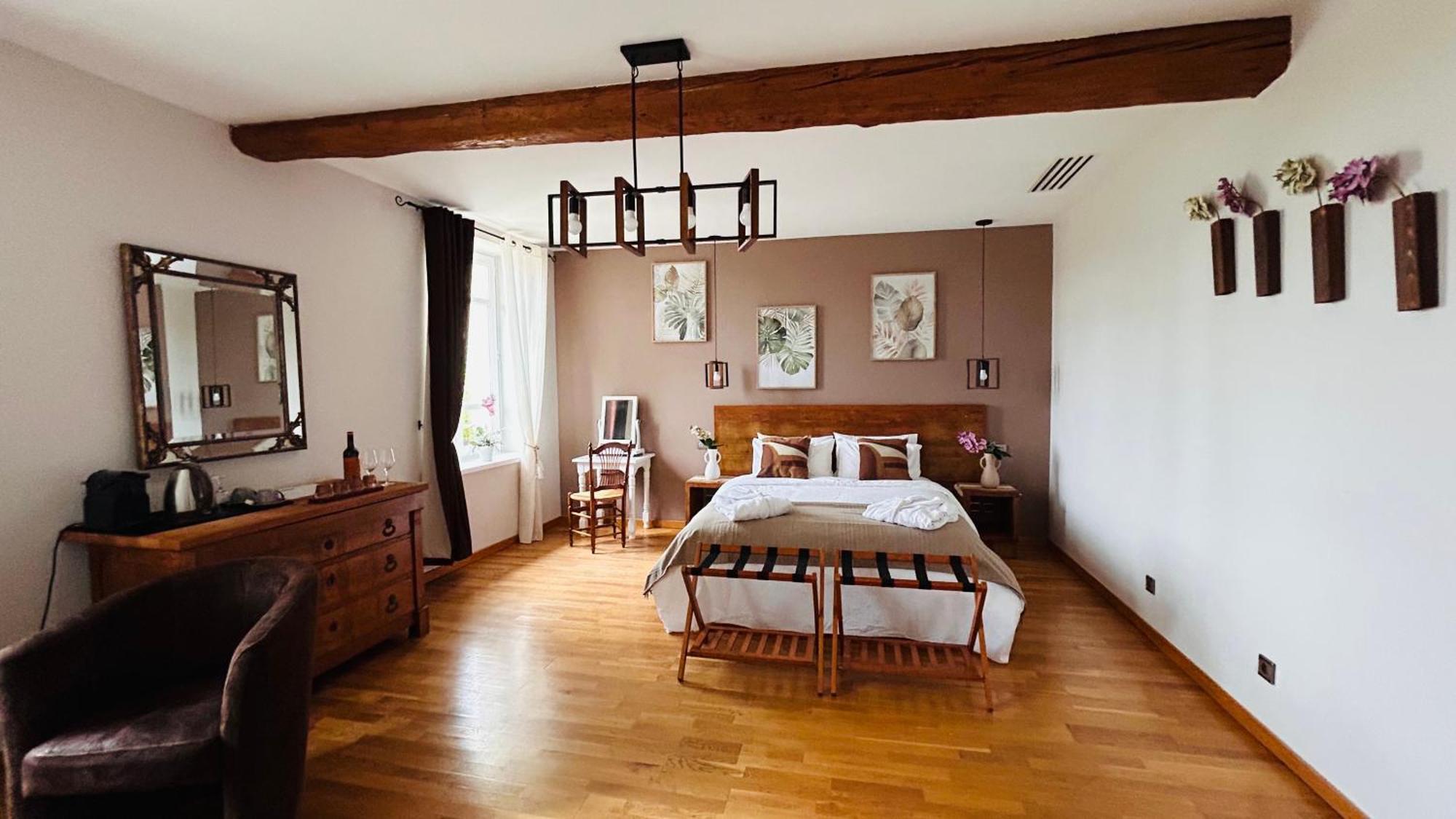 Double Room,1649938803:JPEG