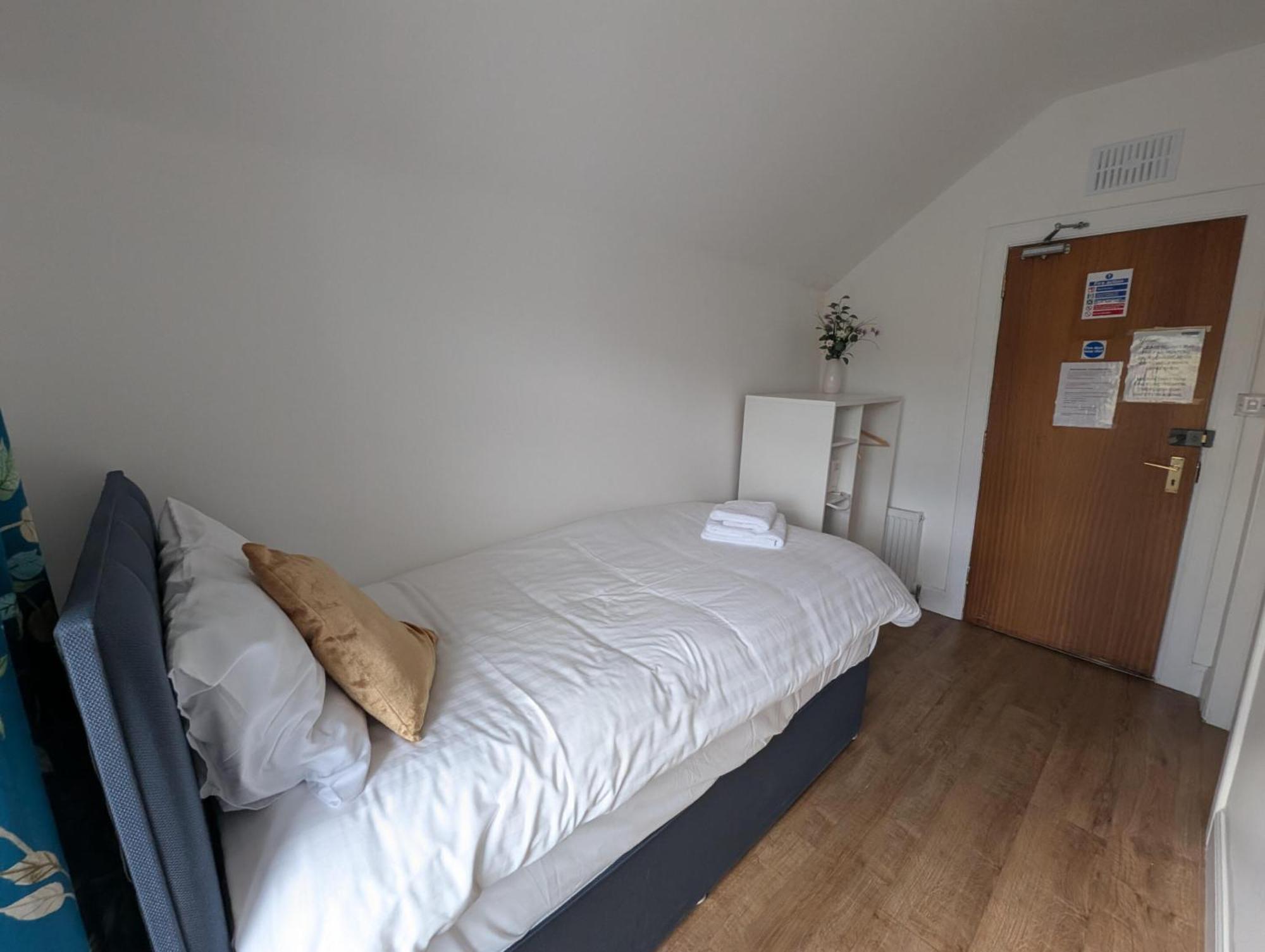 Family Room,1649949866:JPEG