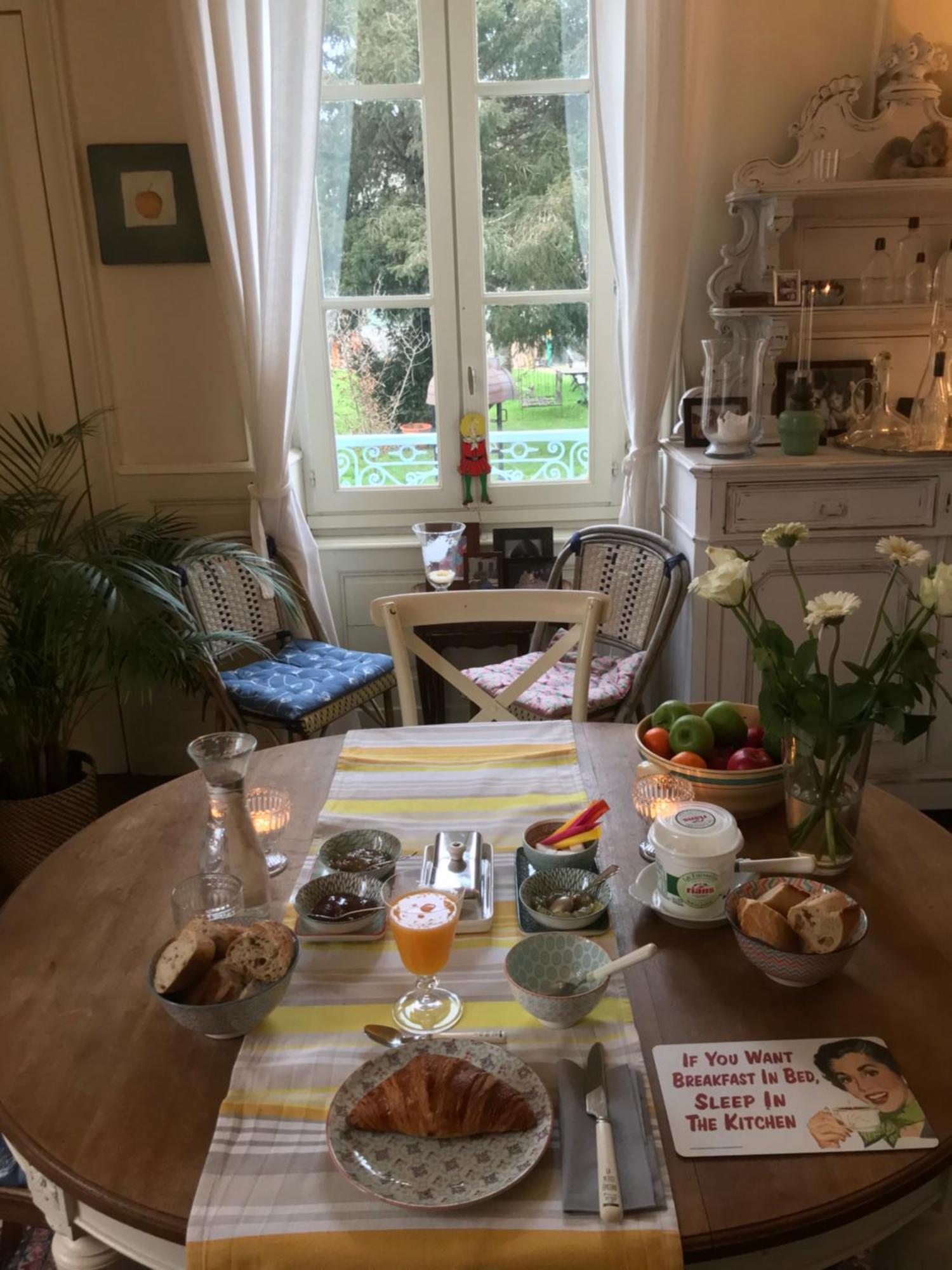 Queen Room,1743502342:JPEG