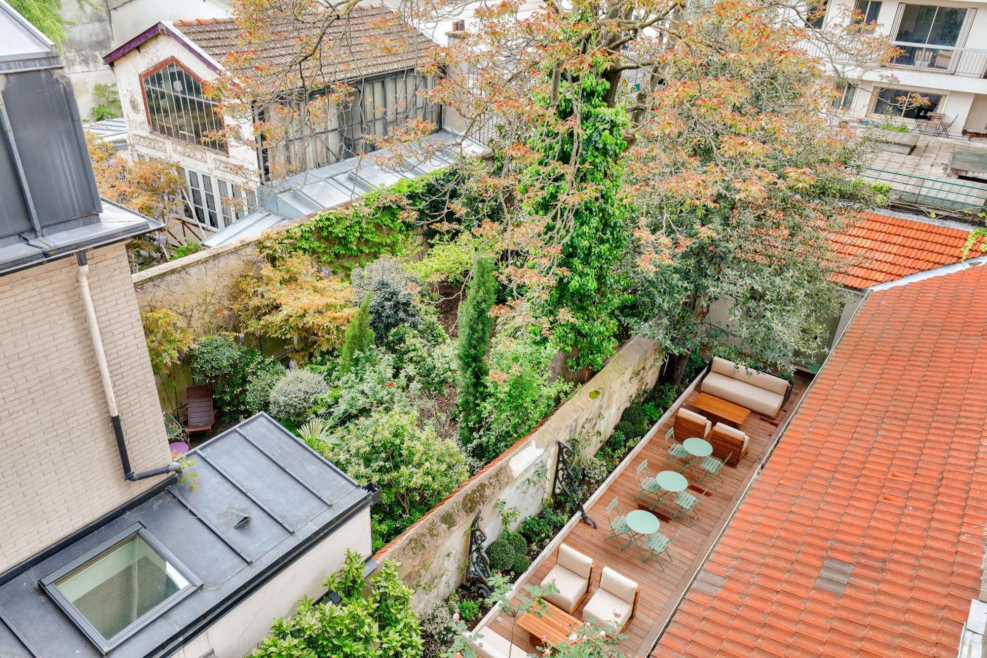 Double Room Garden View